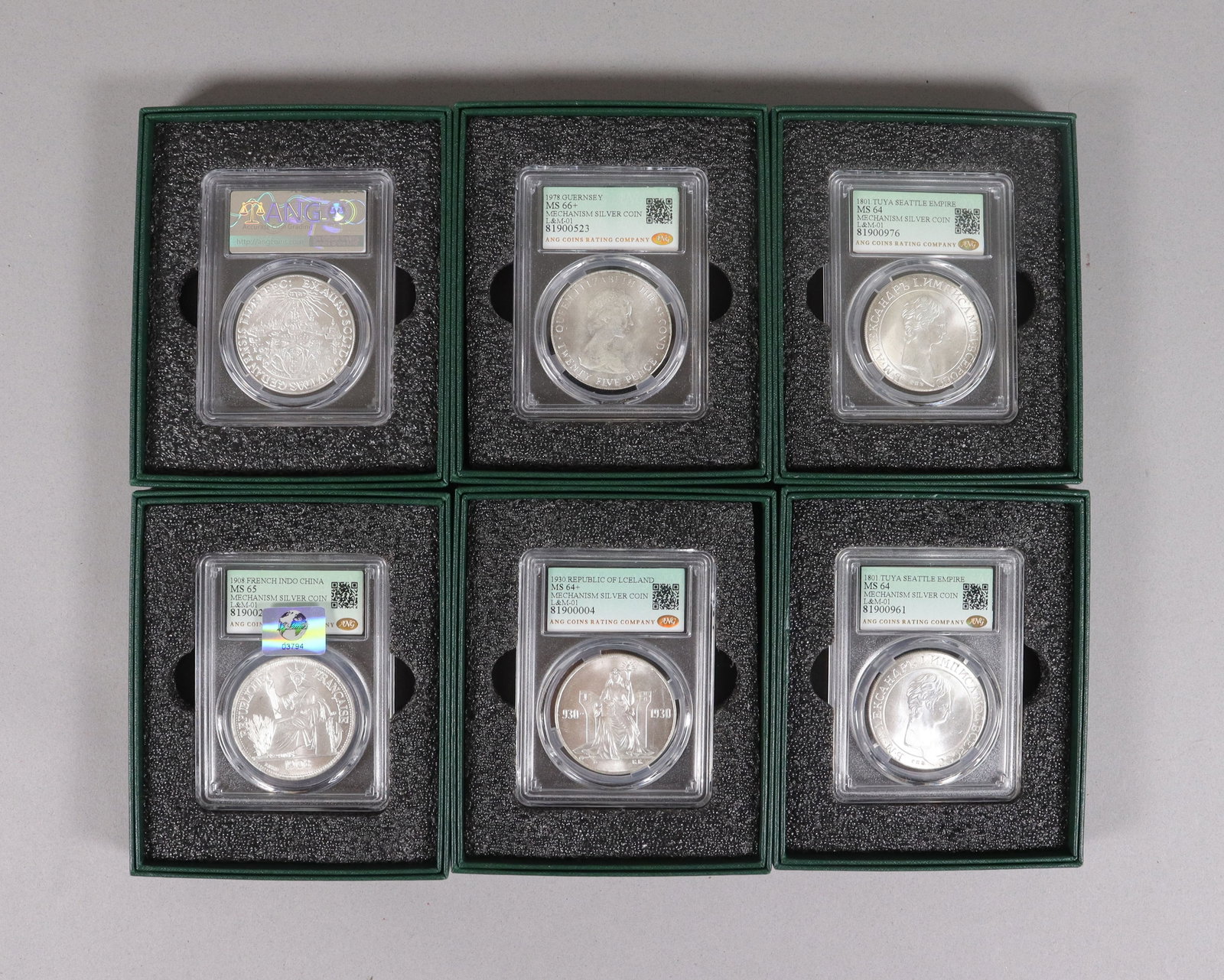 Lots estate coins ungraded: Lots estate coins, ungraded. We do not guarantee its age, material, carving, grading. All sales are final, no return. Condition selling it as is.