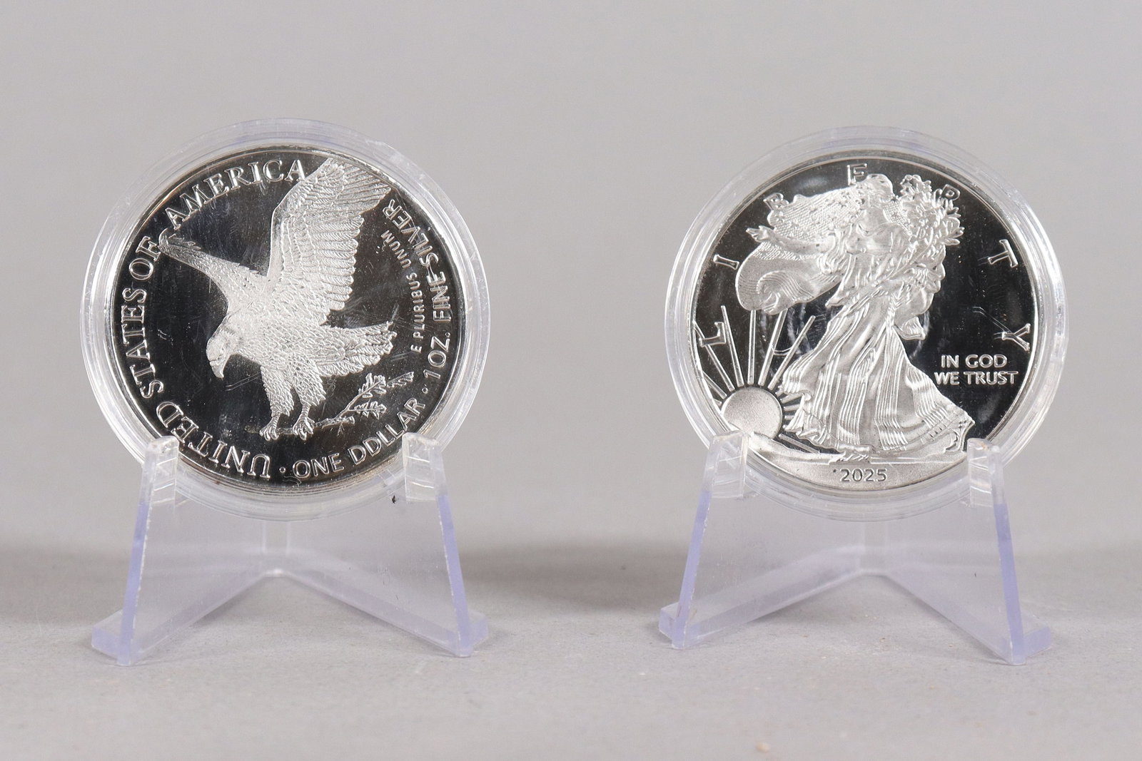 2 estate coins ungraded: 2 estate coins ungraded. We do not guarantee its material and age. All sales are final, no return.