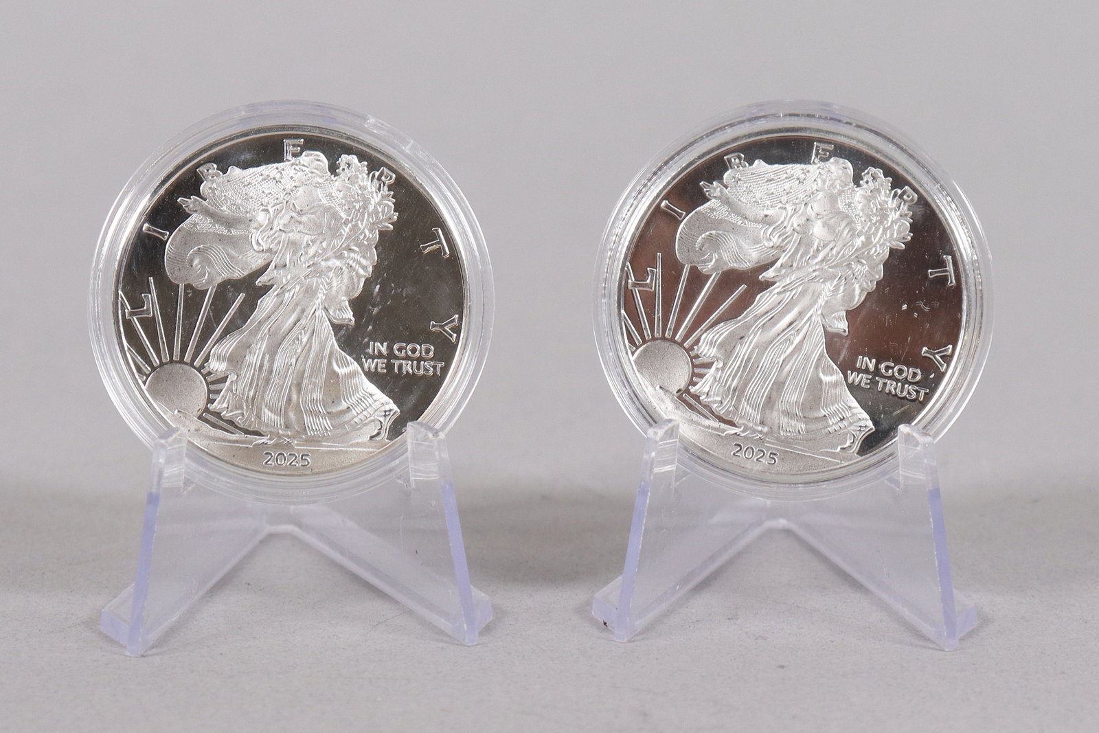 2 estate coins ungraded: 2 estate coins ungraded. We do not guarantee its material and age. All sales are final, no return.