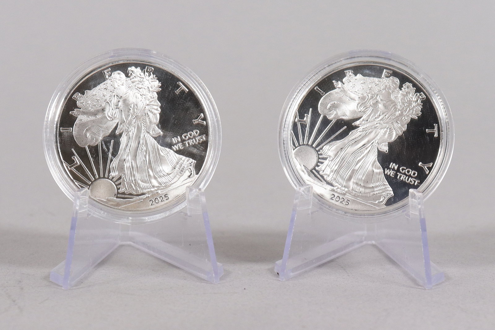 2 estate coins ungraded: 2 estate coins ungraded. We do not guarantee its material and age. All sales are final, no return.