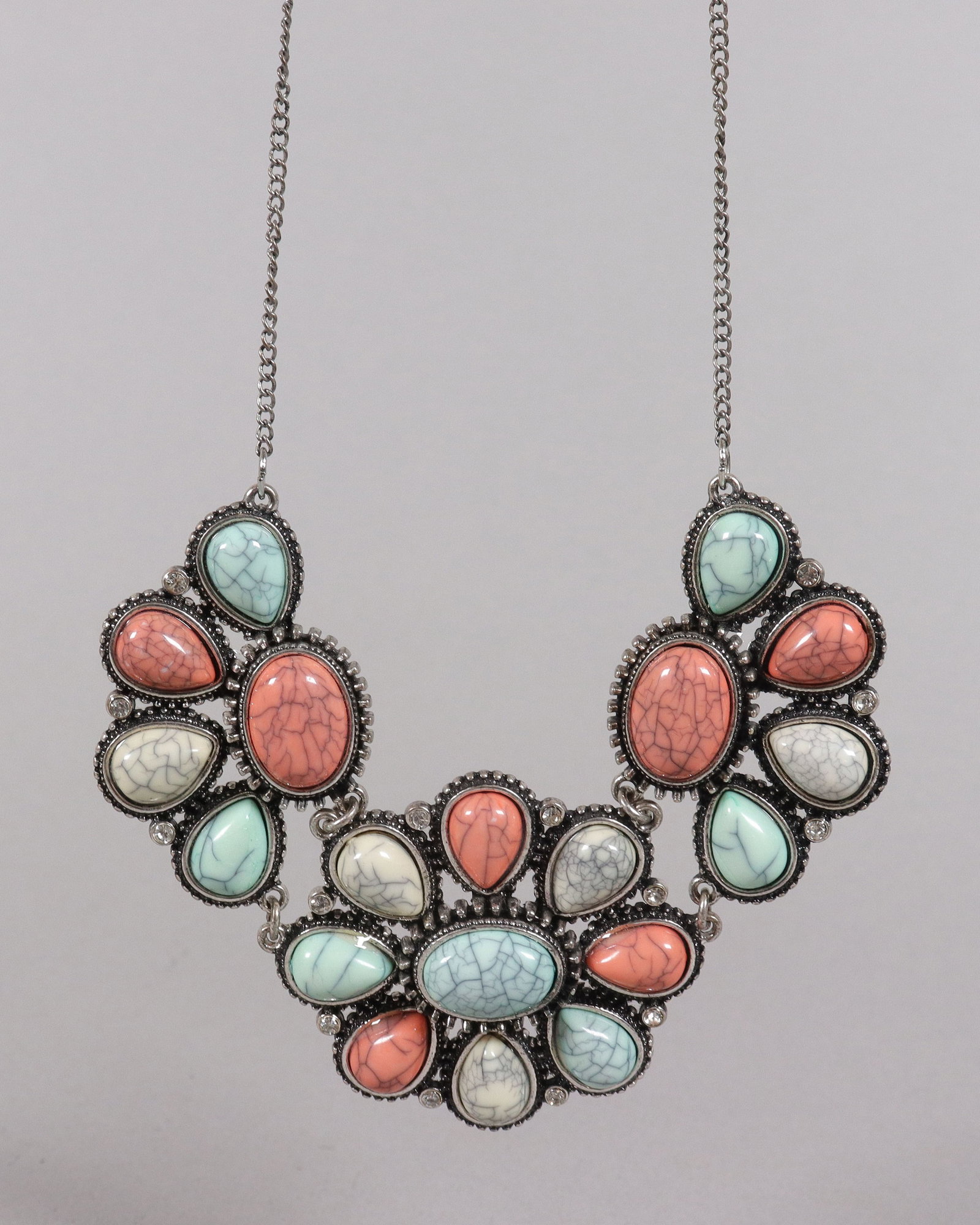A fine vintage stone necklace (1 of 7)