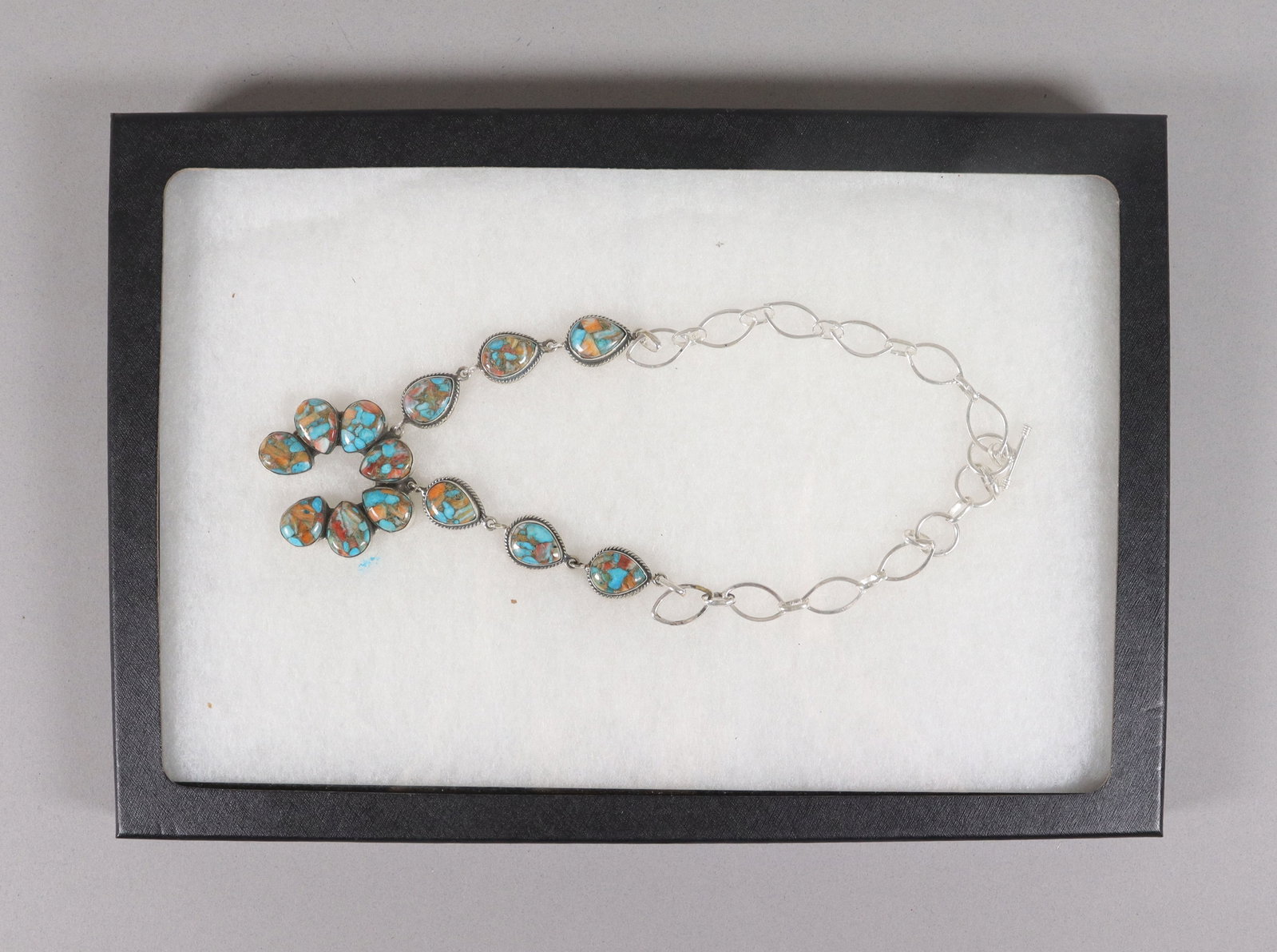 A fine turquoise estate necklace: A fine turquoise estate necklace. All sales are final, no return.