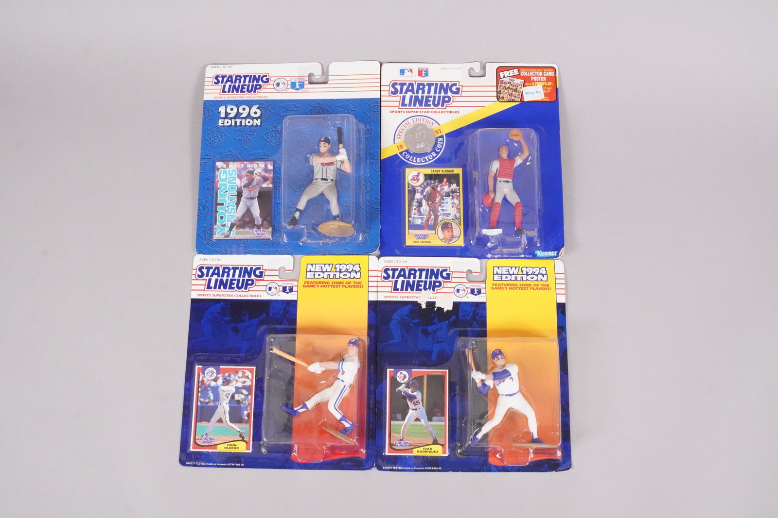 Lots baseball figures in box - 4