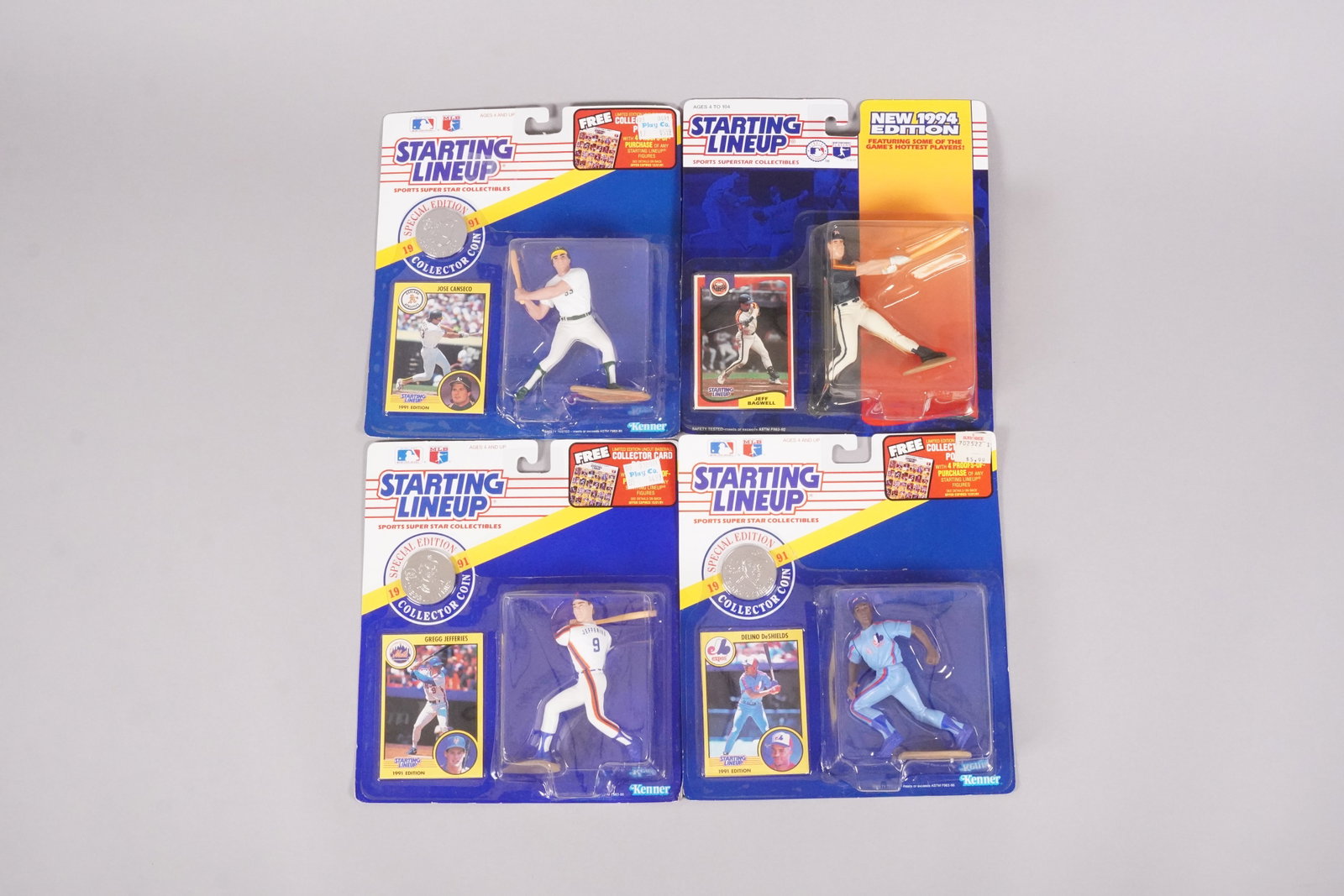 Lots baseball figures in box - 4