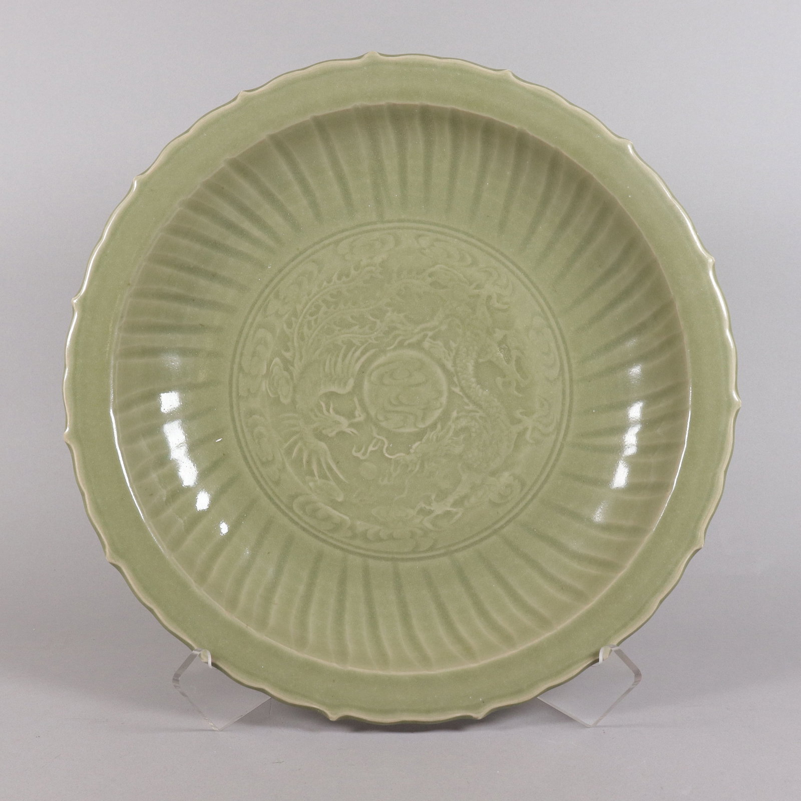 Chinese fine green charger plate: Chinese fine green charger plate. H: 3" x W: 16.5."