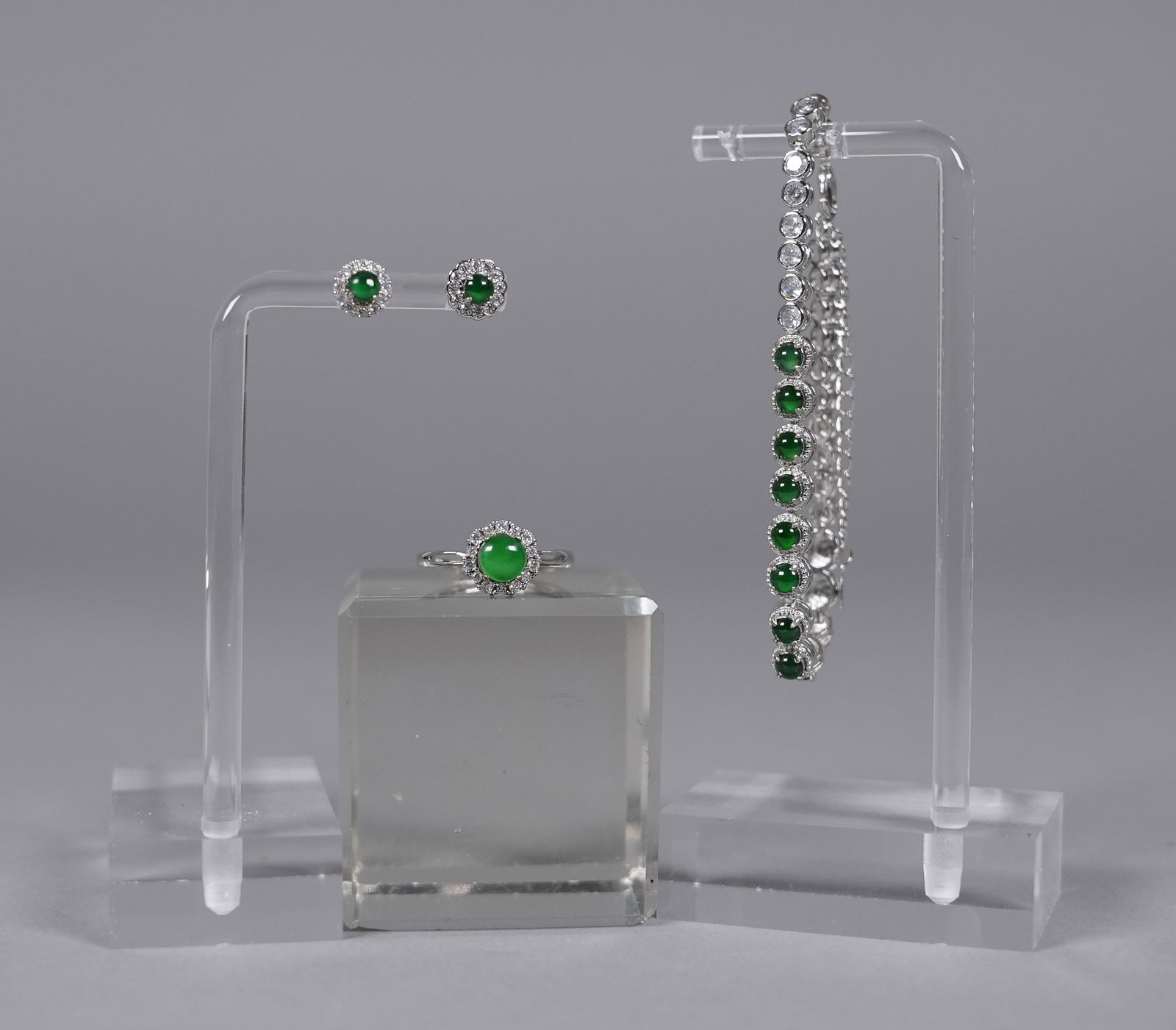Sets of natural jadeite with sterling jewelry (1 of 9)