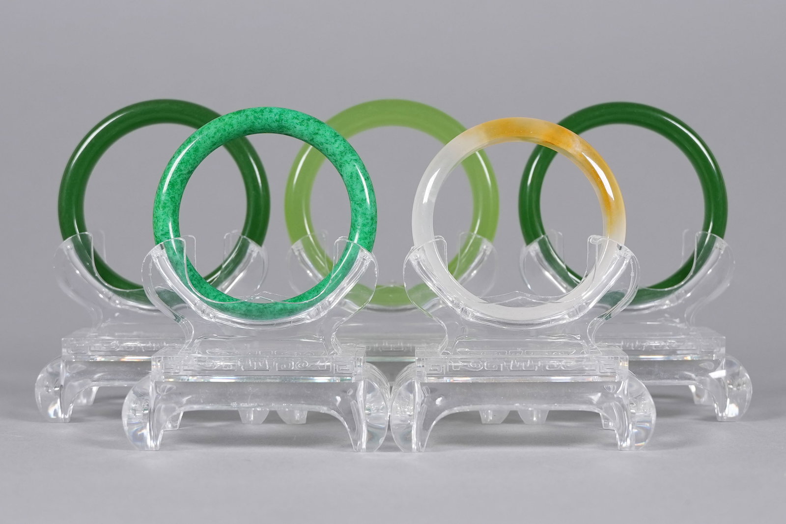 Lots Chinese fine bangles (1 of 5)