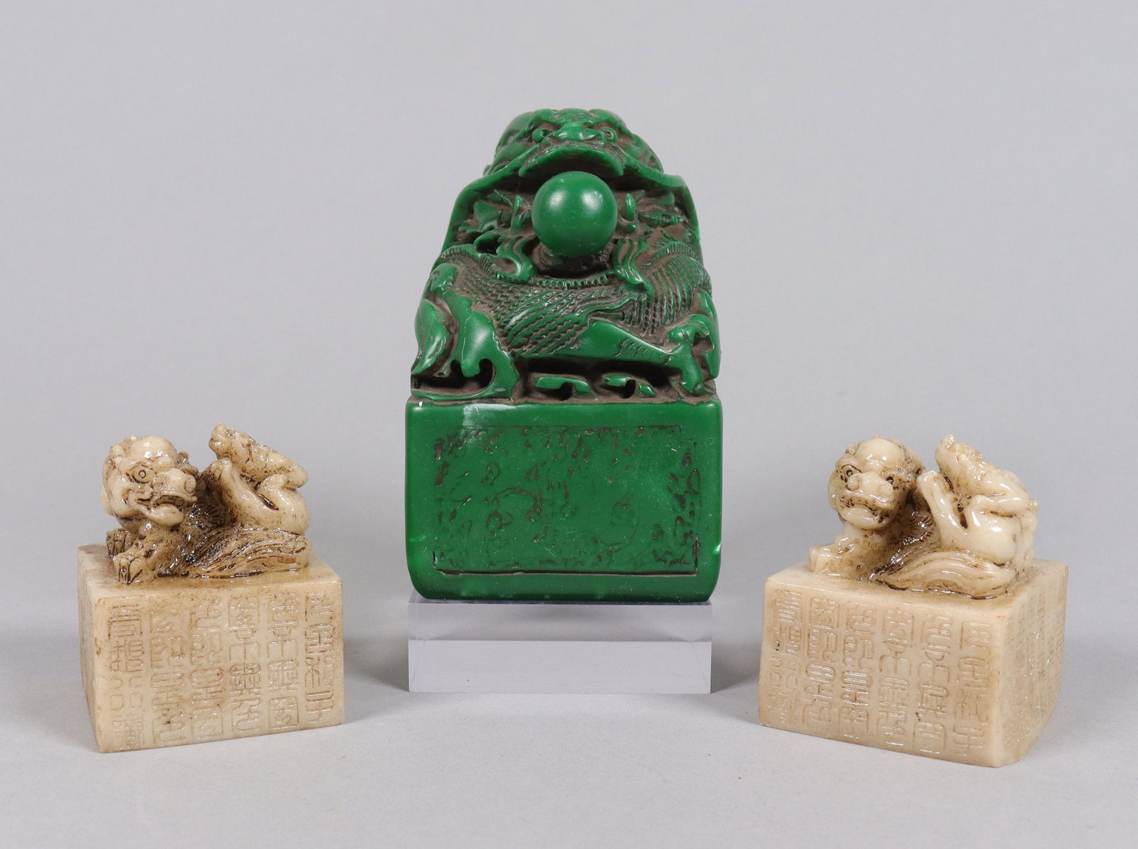Lots Chinese fine carved seals: Lots Chinese fine carved seals.