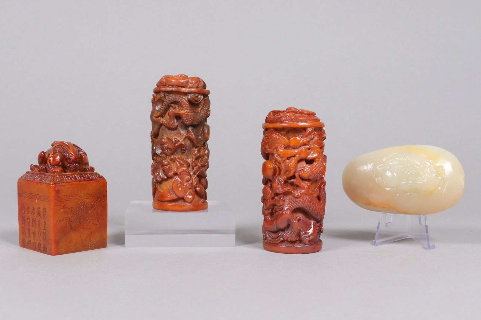 Lots Chinese fine carvings (1 of 8)