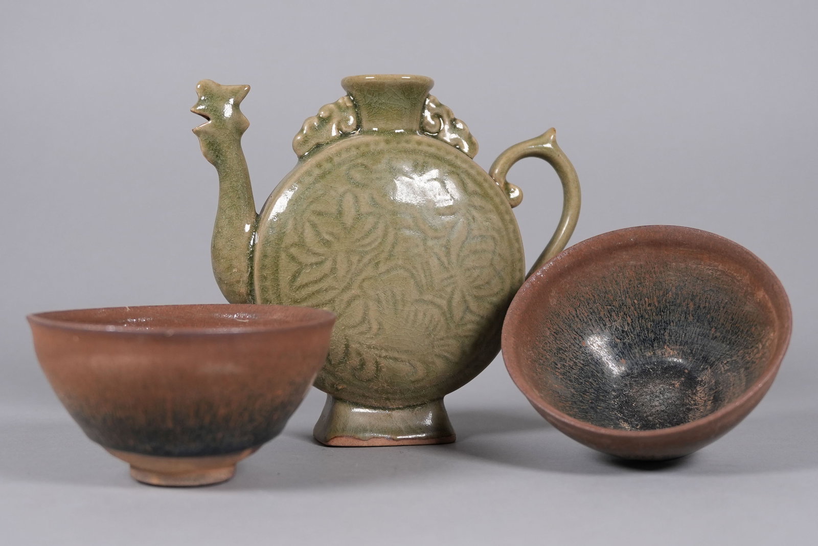 3 Chinese fine ceramics: 3 Chinese fine ceramics, largest H: 7.1" x W: 8."