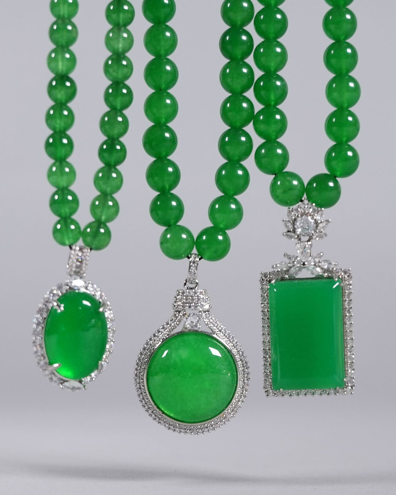 Lots Chinese apple green jewelry: Lots Chinese fine apple green jewelry.