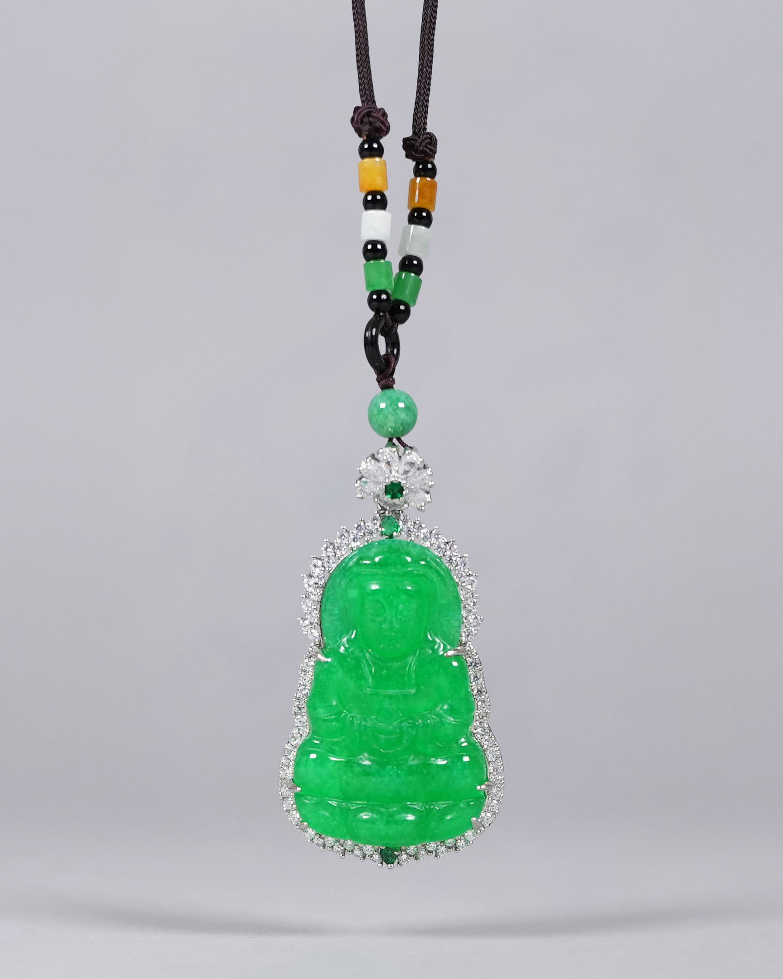 Chinese fine apple green necklace (1 of 6)