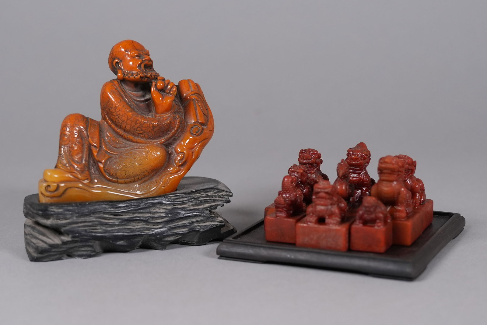 Lots Chinese fine carved figures (1 of 7)