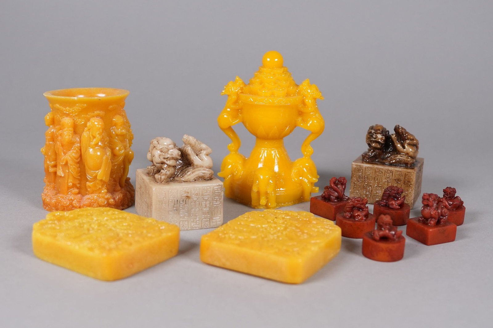 Lots Chinese fine carvings (1 of 7)