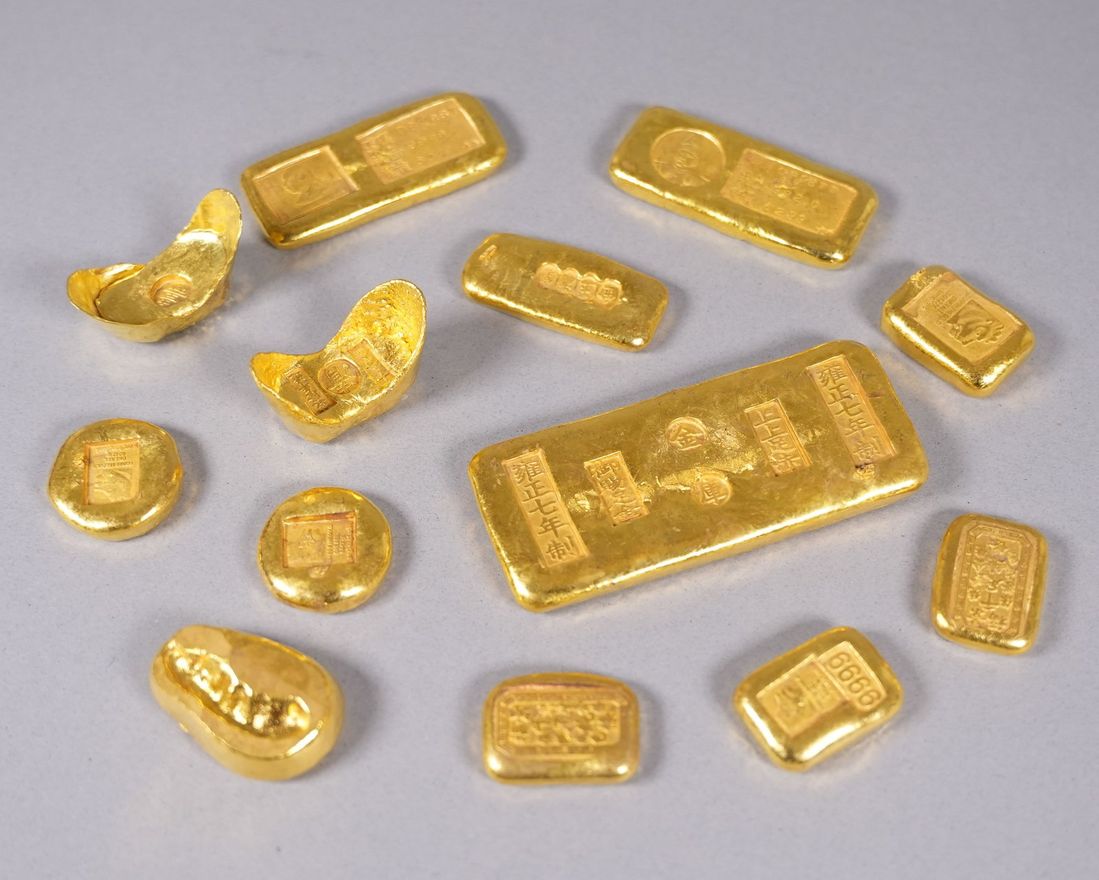 Lots Chinese ingots ungraded: Lots Chinese ingots ungraded. We do not guarantee its material, age, grading, carving and engravings. All sales are final, no return.