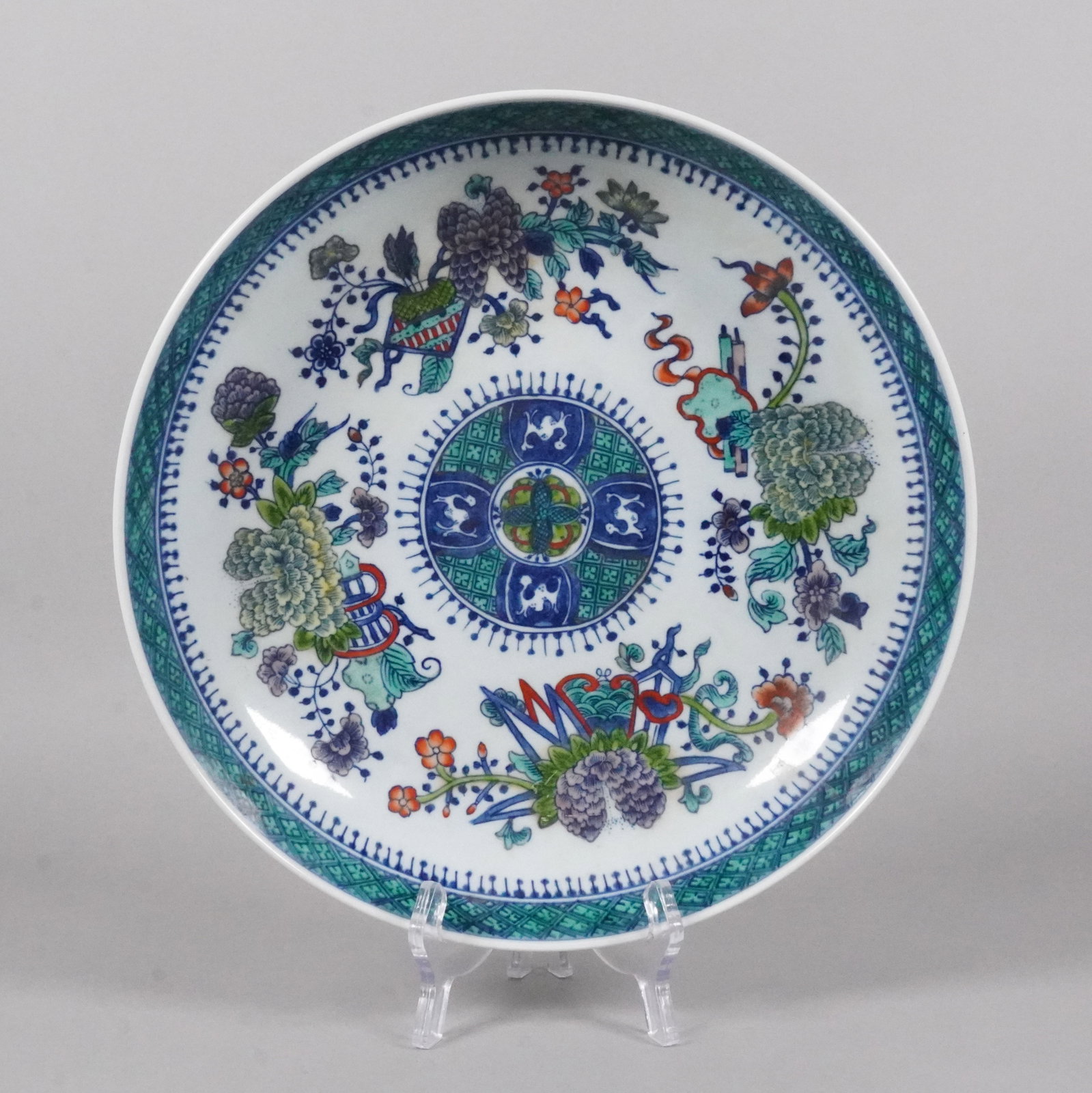 Chinese fine large plate: Chinese fine large plate. H: 2.6" x W: 11.5."