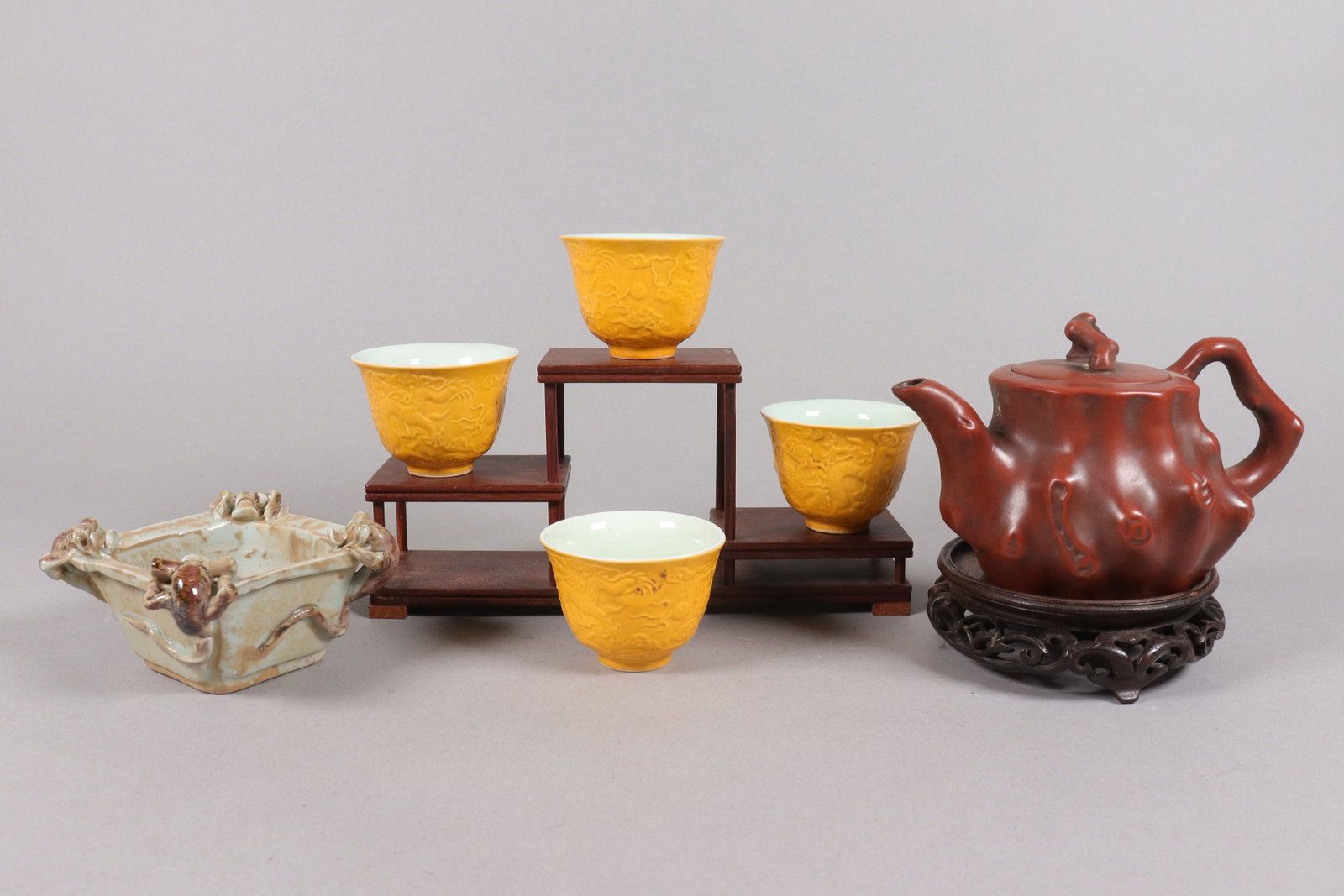 Lots Chinese tea items: Lots Chinese tea items, largest H: 4" x W: 7."