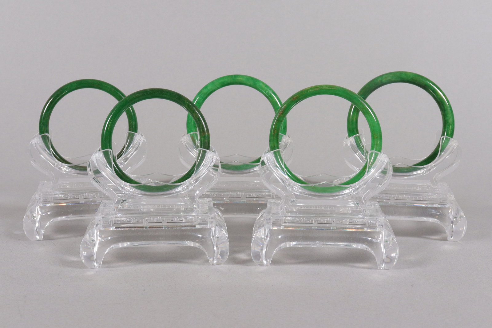 Lots Chinese apple green bangles (1 of 6)
