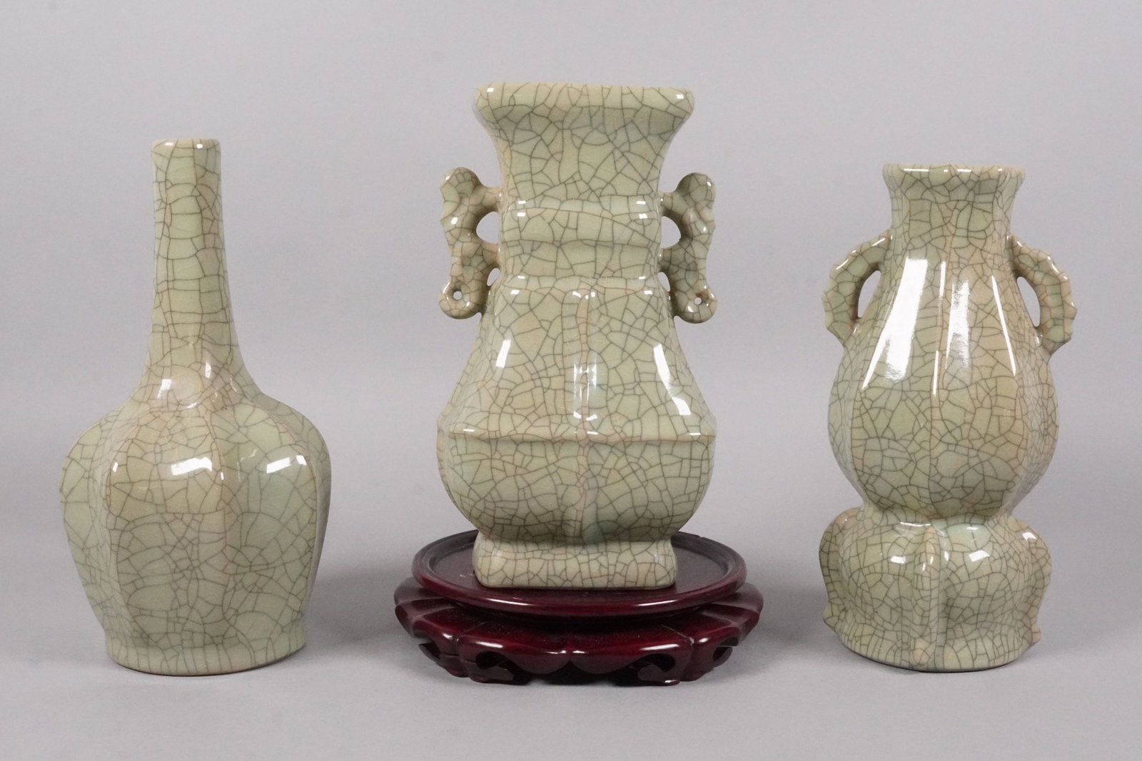 3 Chinese crackled vase (1 of 7)