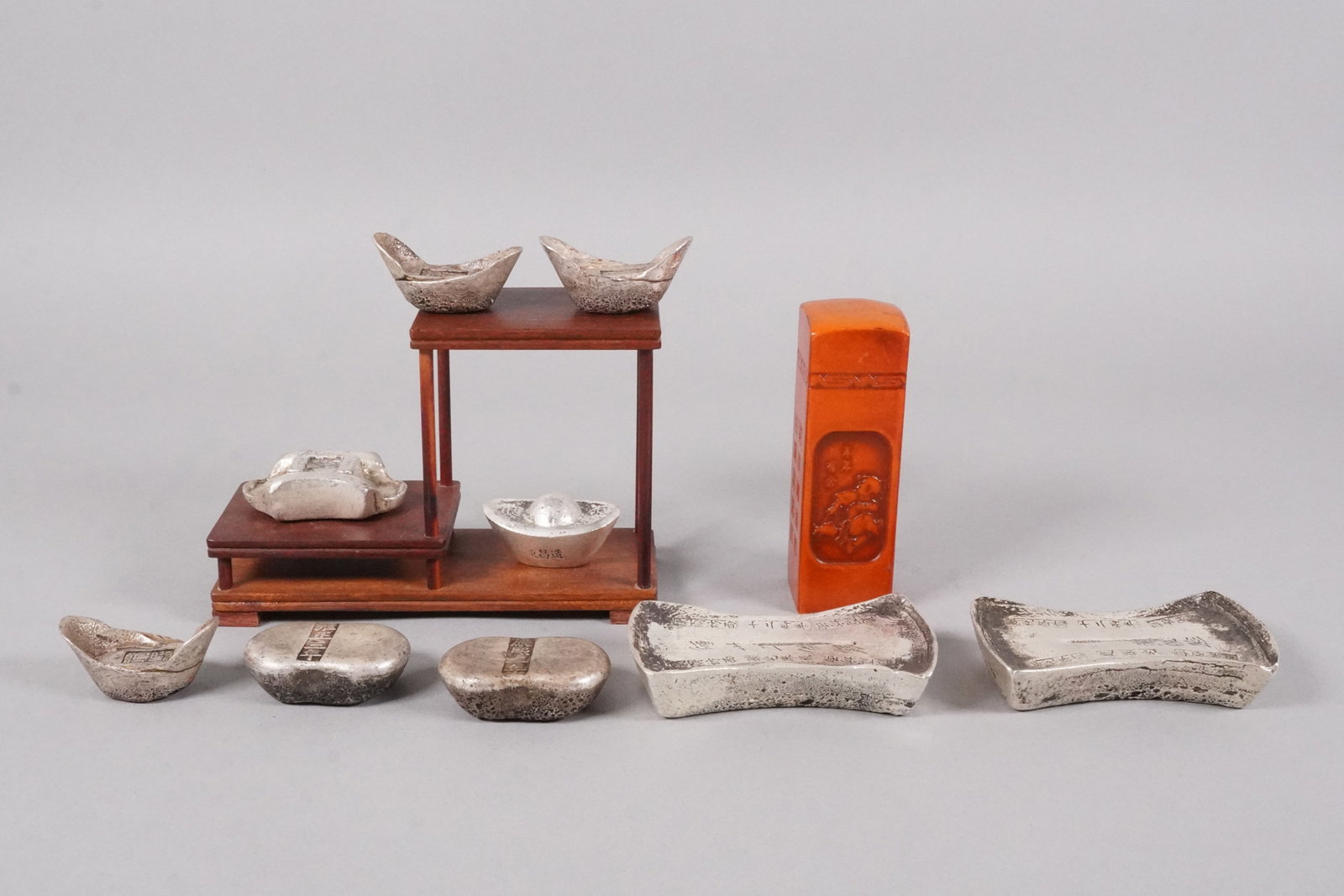 Lots Chinese ingots ungraded: Lots Chinese ingots ungraded. We do not guarantee its material, age, grading, carving and engravings. All sales are final, no return.