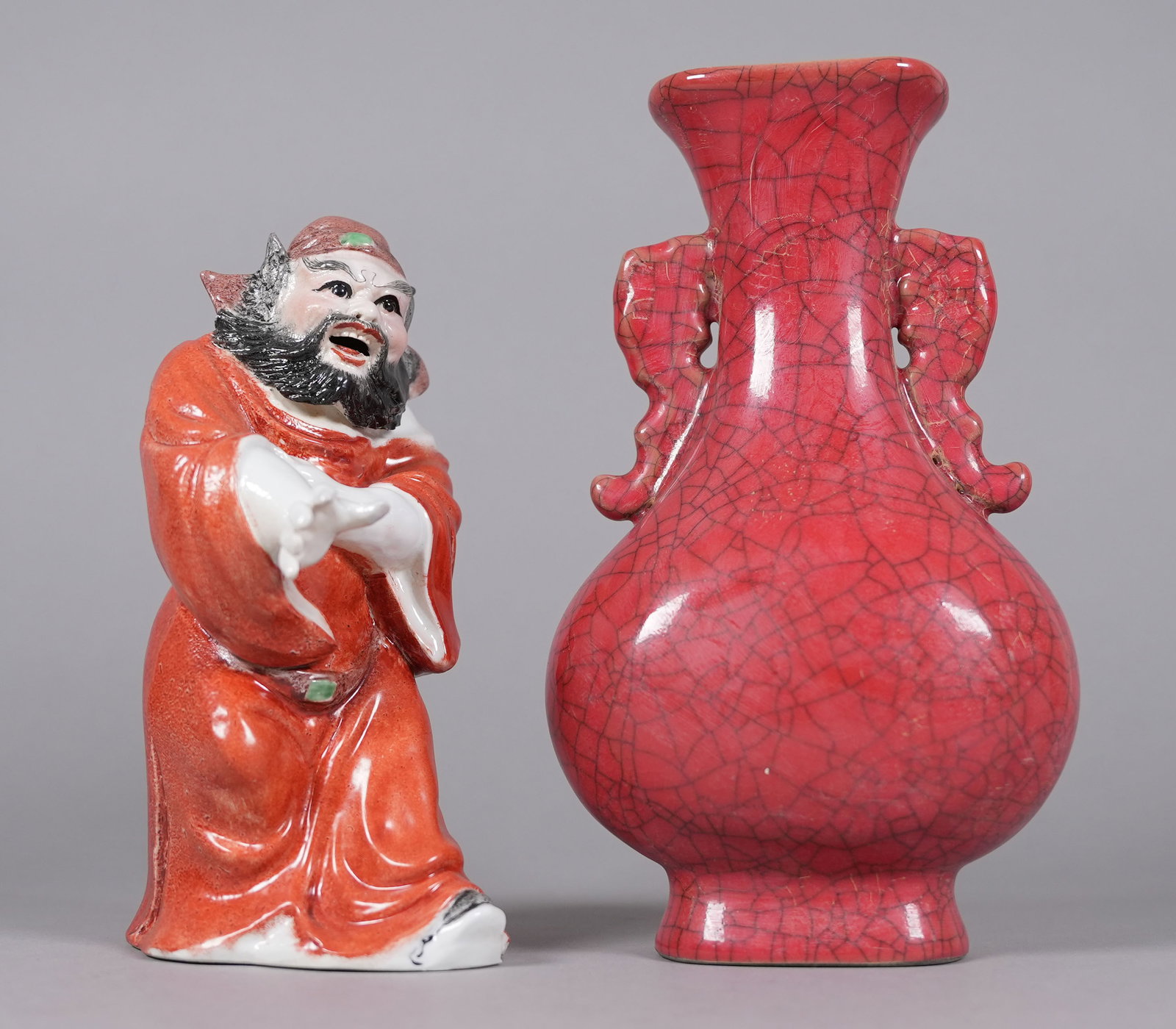 2 Chinese fine ceramics: 2 Chinese fine ceramics, largest H: 9.1" x W: 5.3."