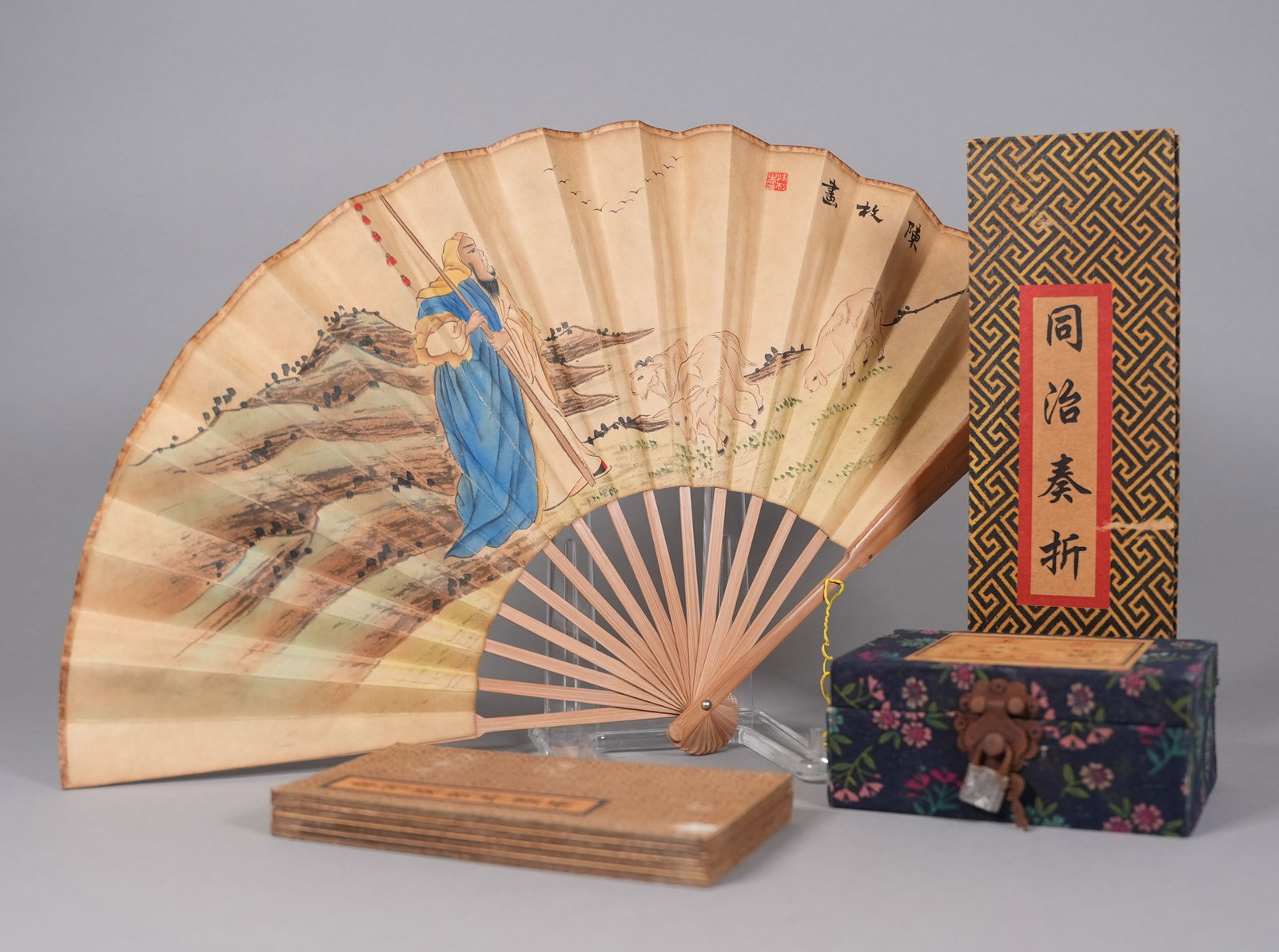 Lots Chinese art items: Lots Chinese art items.