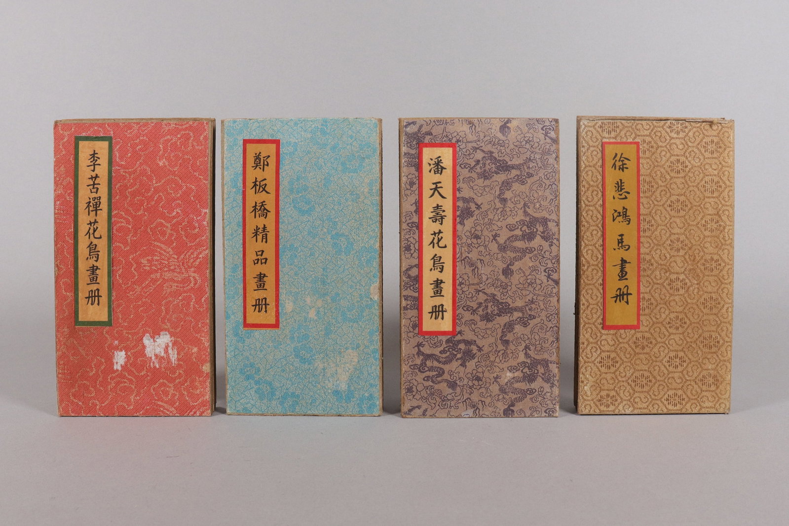 Lots Chinese art albums: Lots Chinese art albums.