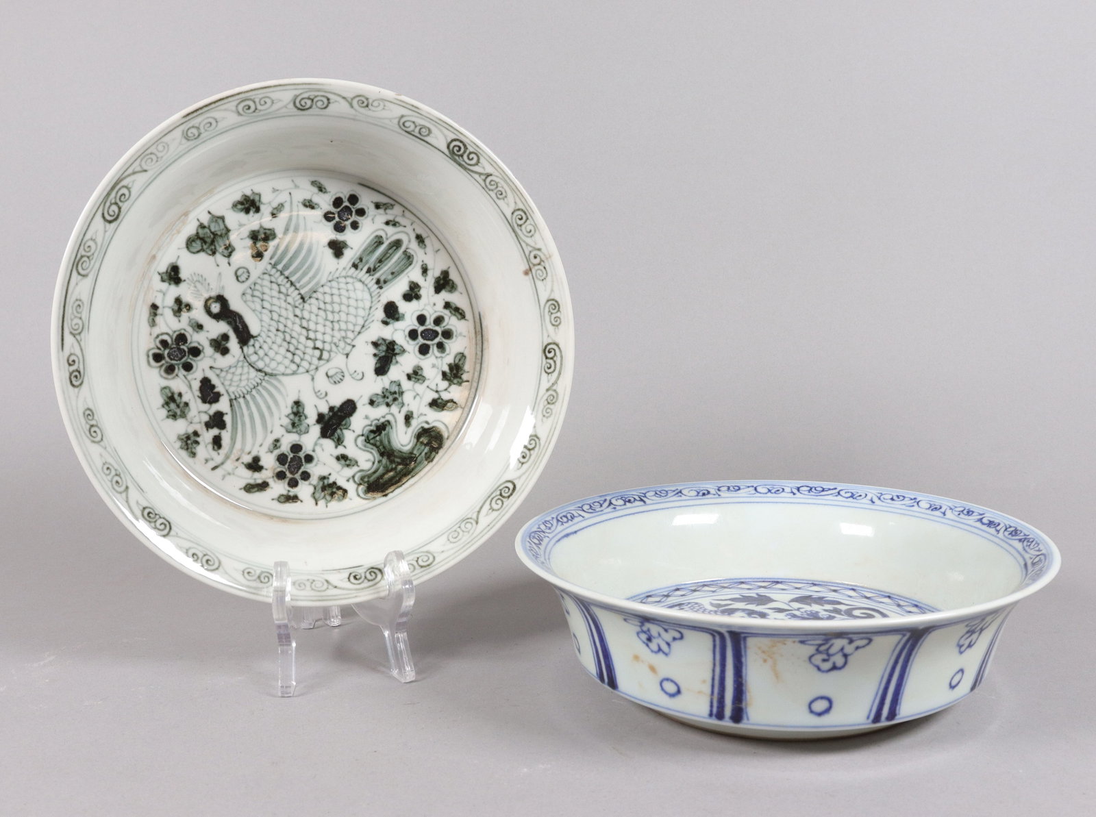 Lots Chinese fine porcelains: Lots Chinese fine porcelains, largest H: 3.25" x W: 8.75."