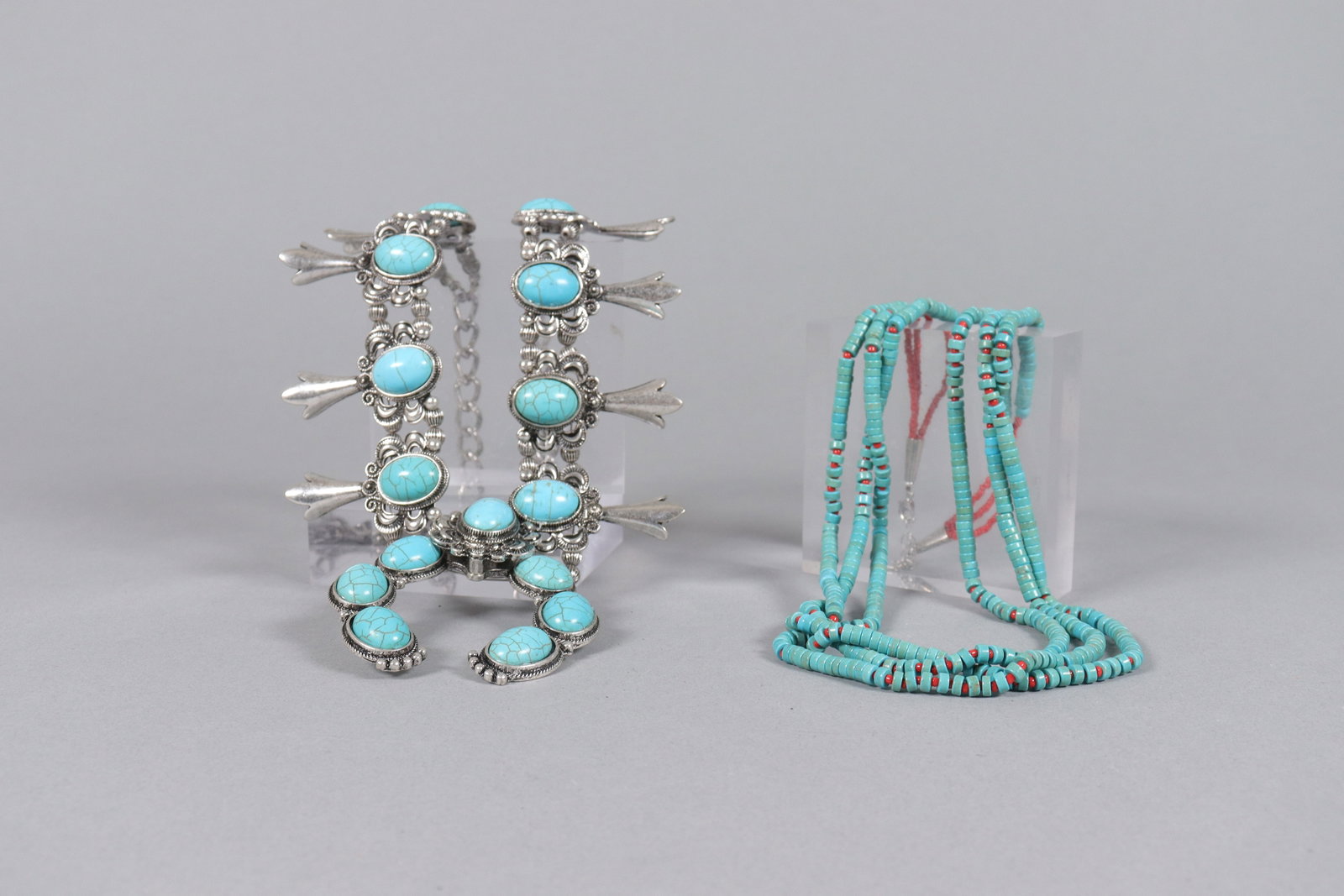 Lots estate jewelry: Lots estate jewelry, all sales are final. No return.
