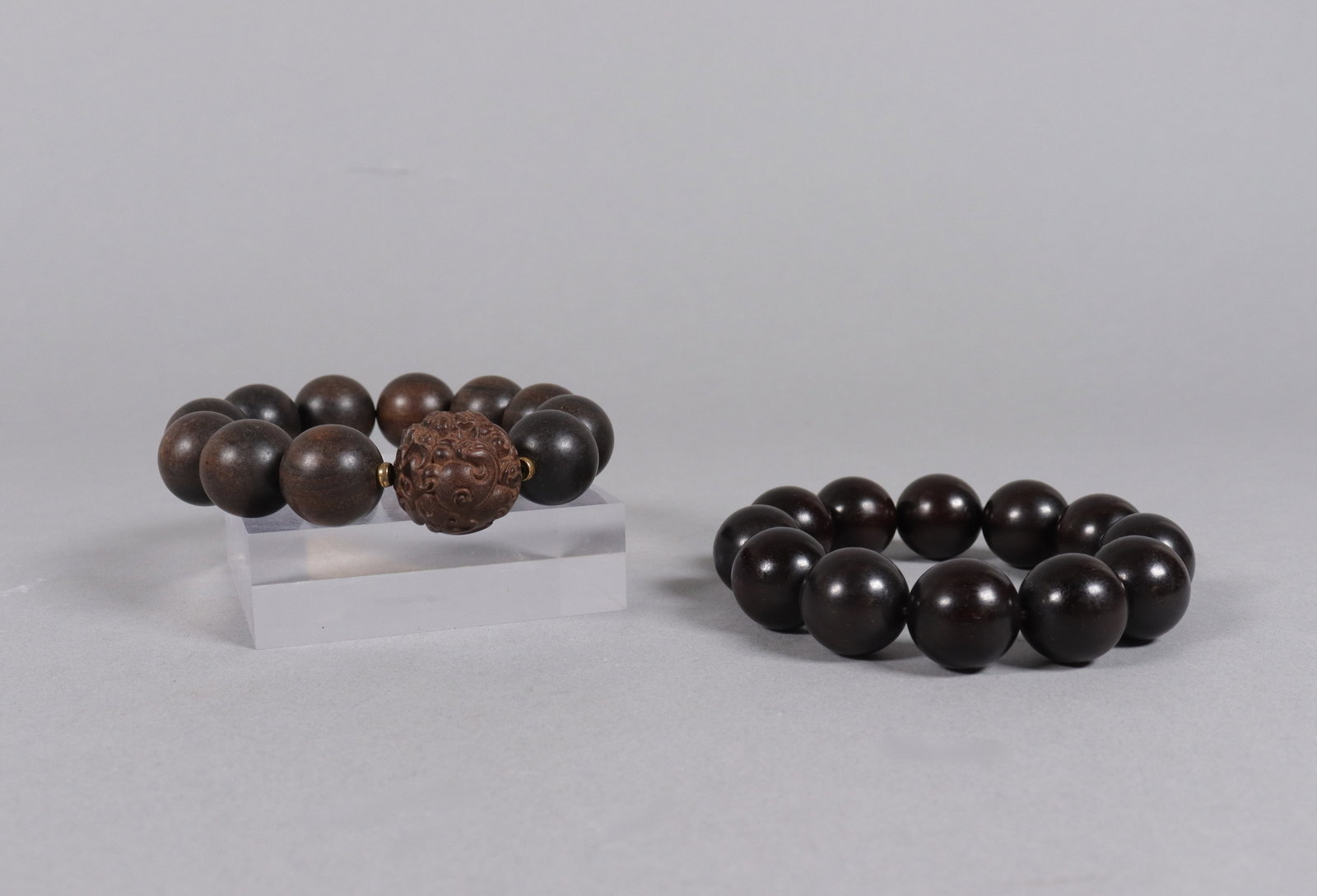 2 Chinese fine beaded bracelet (1 of 5)