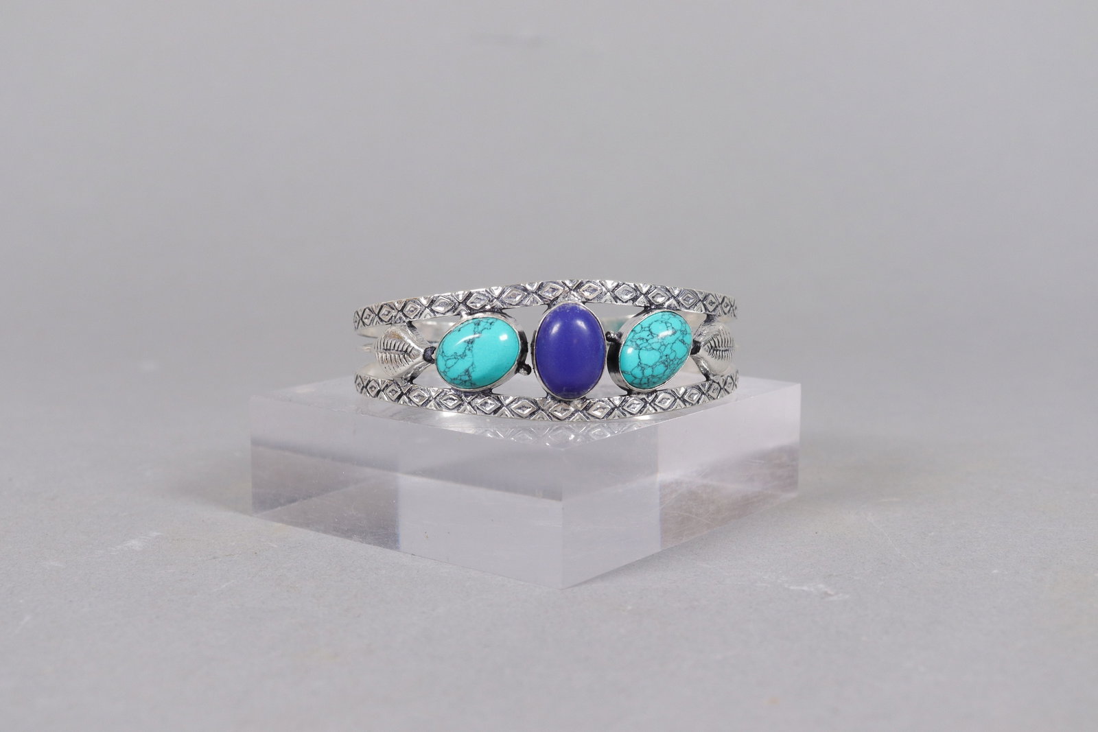 An estate vintage bracelet: An estate vintage bracelet, all sales are final, no return.