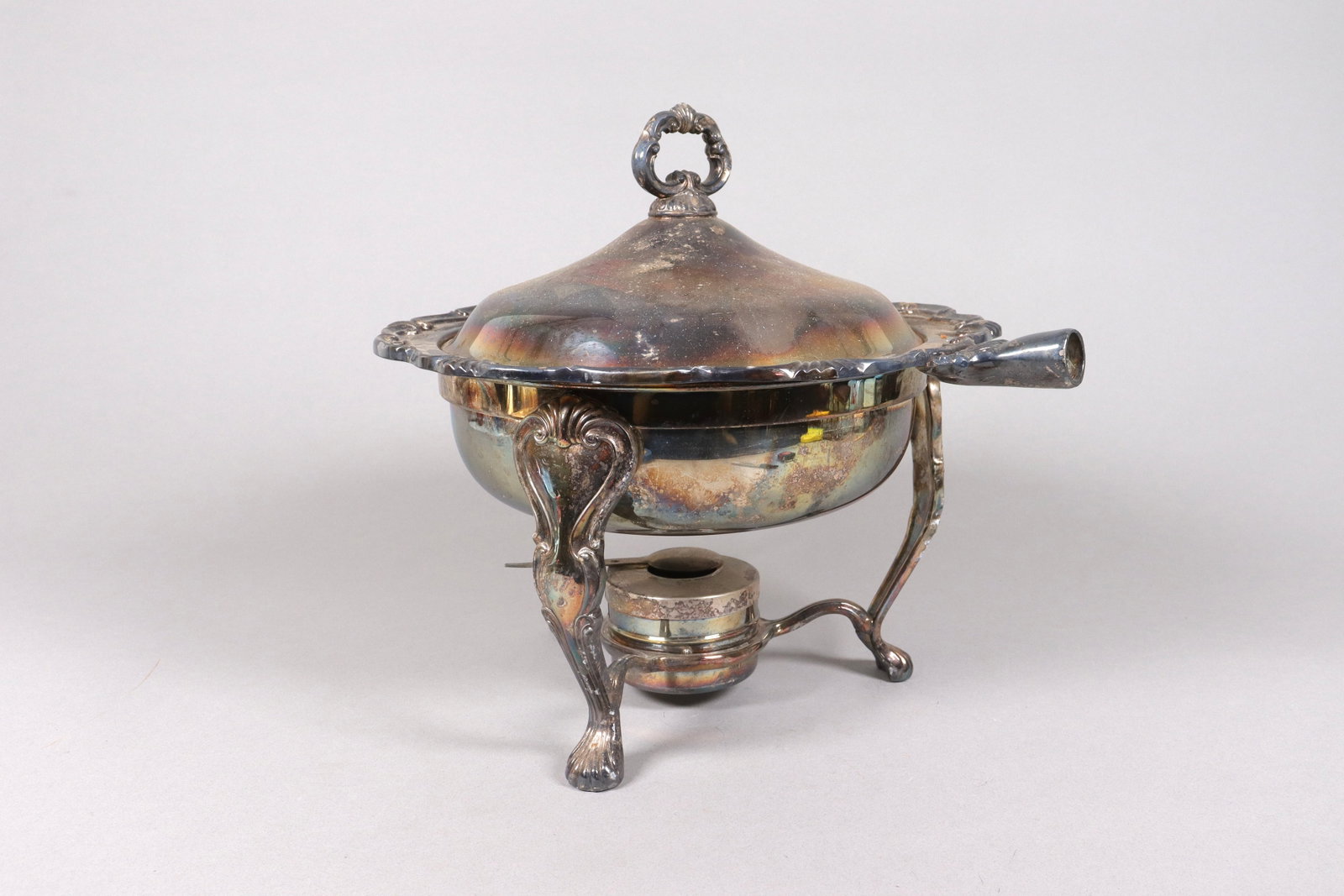 Lots vintage silver plated items: Lots vintage silver plates items.