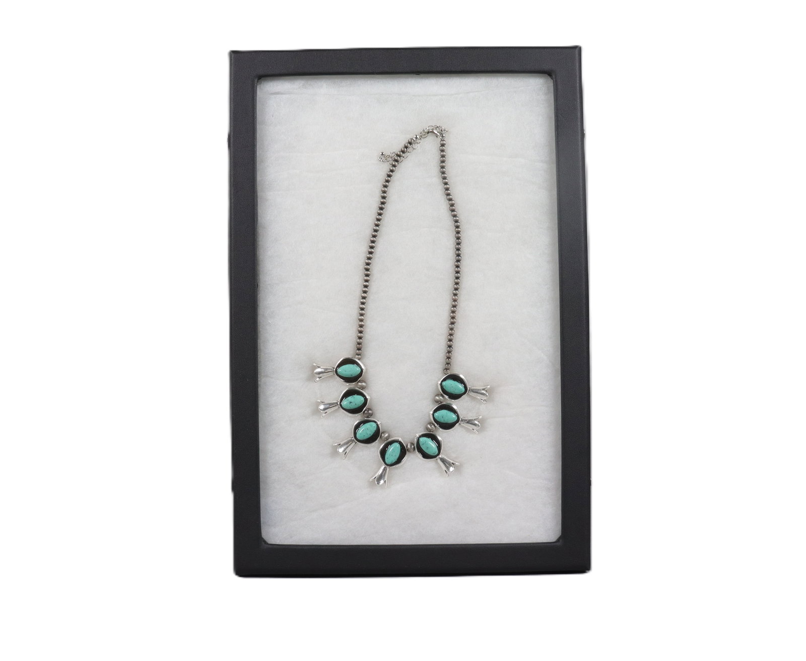 A fine vintage estate necklace: A fine estate vintage necklace.