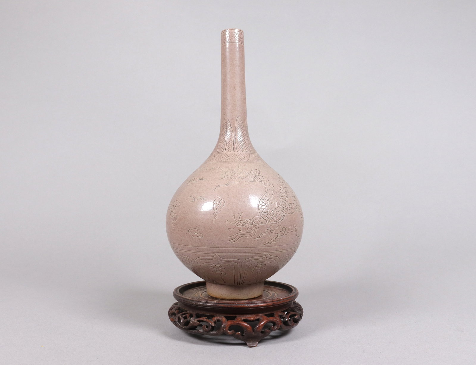Chinese carved dragon vase (1 of 7)
