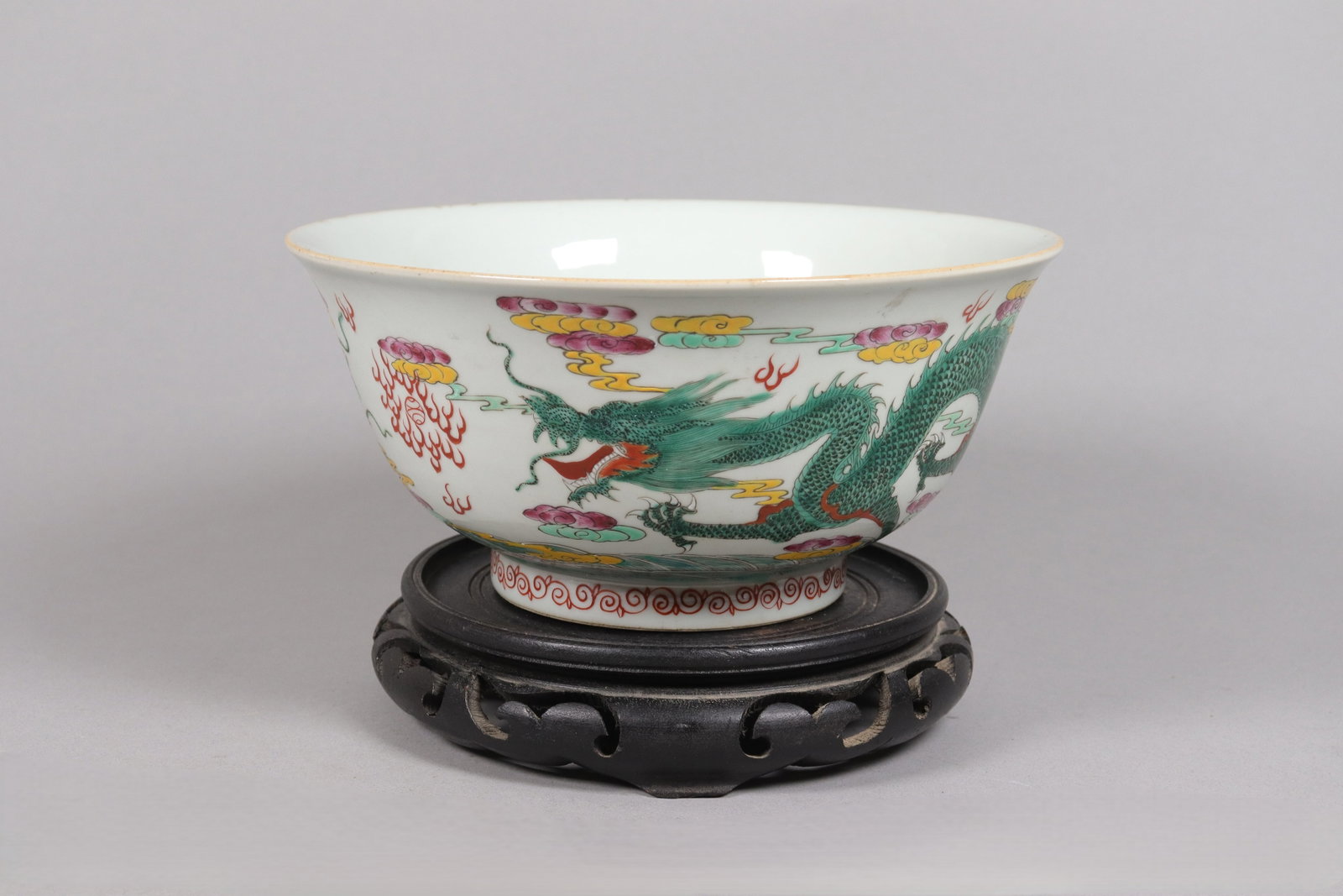 Chinese large antique dragon bowl (1 of 7)