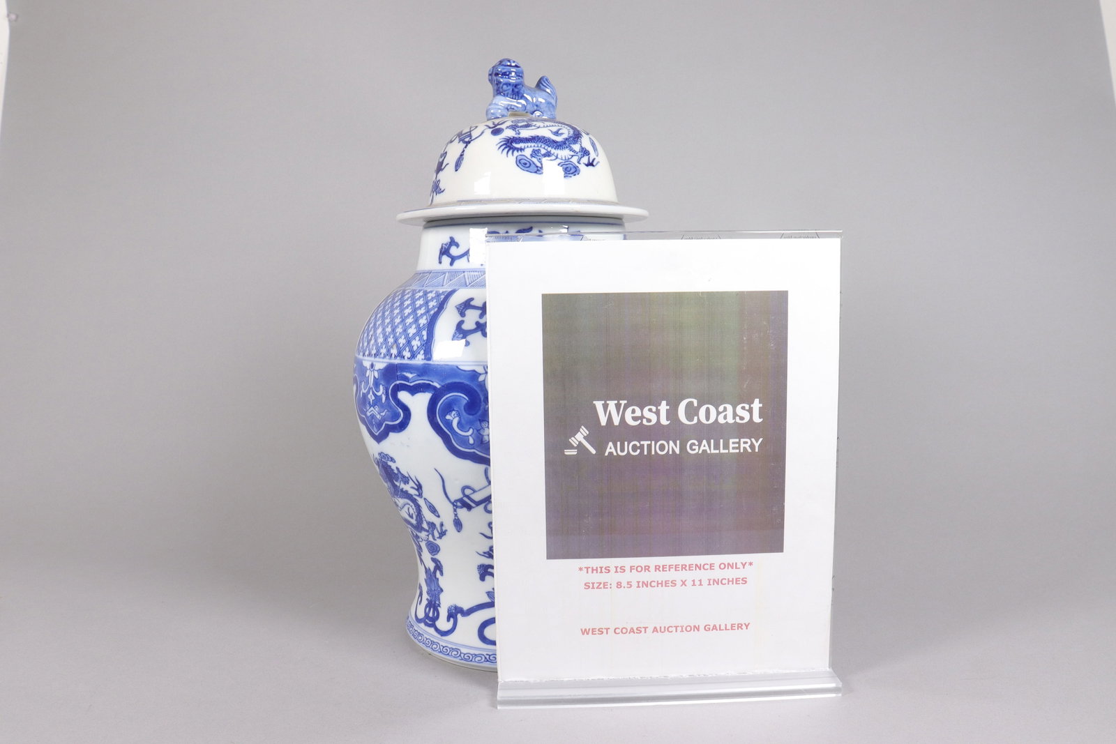 Chinese fine lidded jar - 2