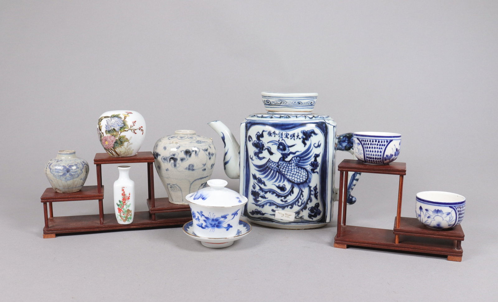Lots Asian style porcelains (1 of 10)