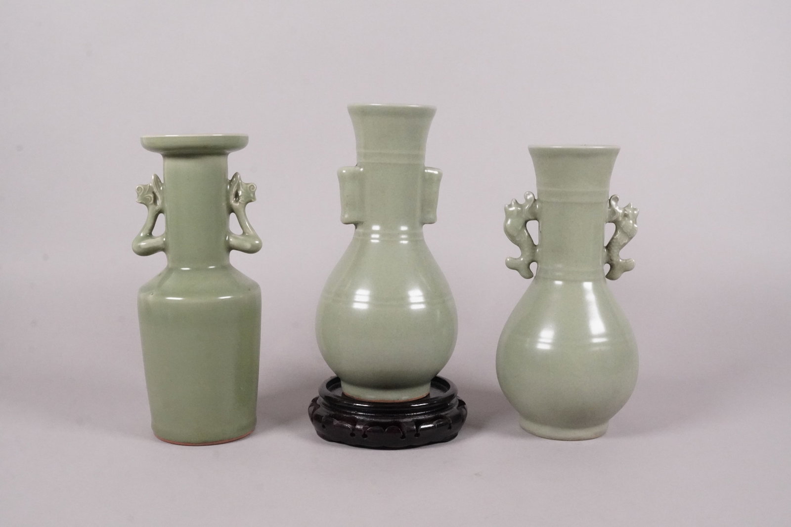 3 Chinese fine green vase: 3 Chinese fine green vase, largest H: 9.5" x W: 4.8."