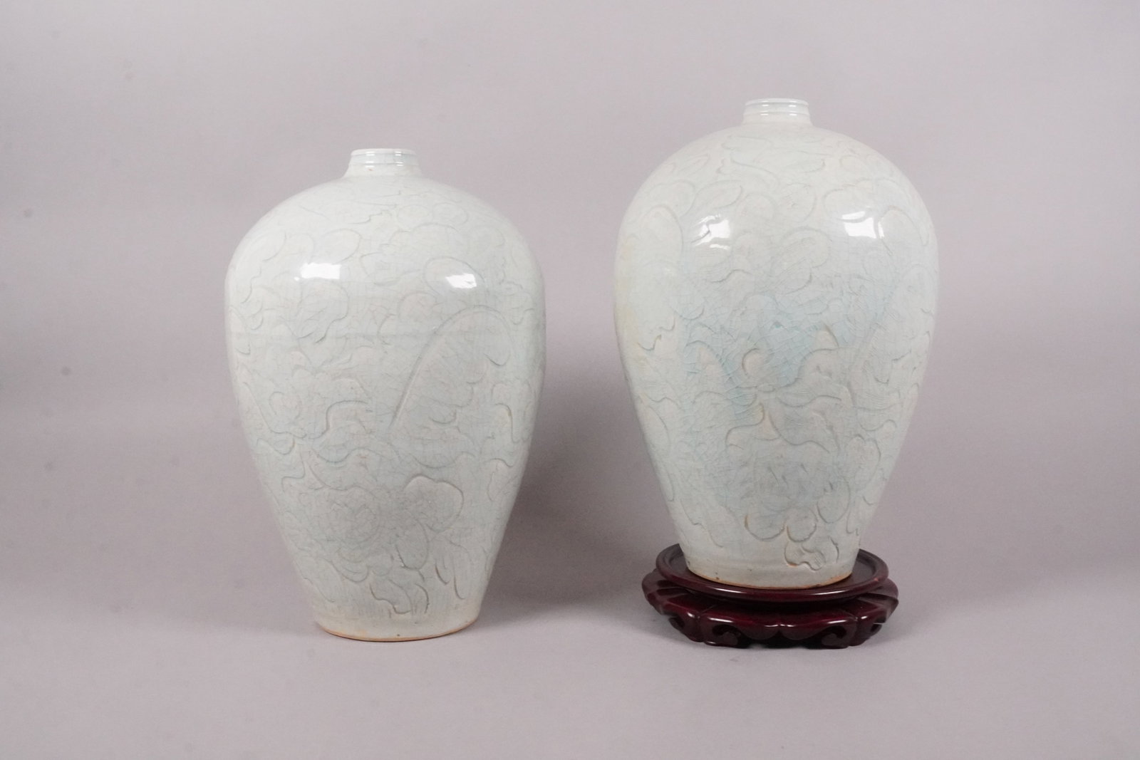 2 Chinese fine white vase (1 of 6)