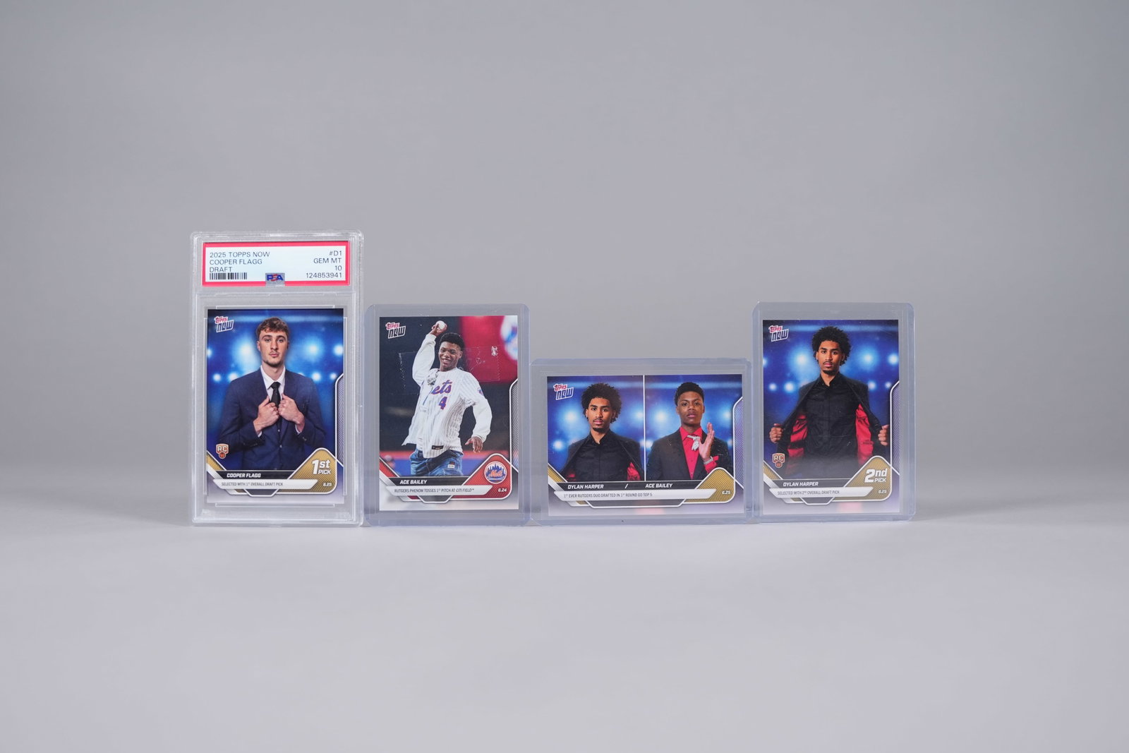 Lots basketball card Cooper Flagg: Lots basketball cards, one is Cooper Flagg rookei card, graded by PSA.