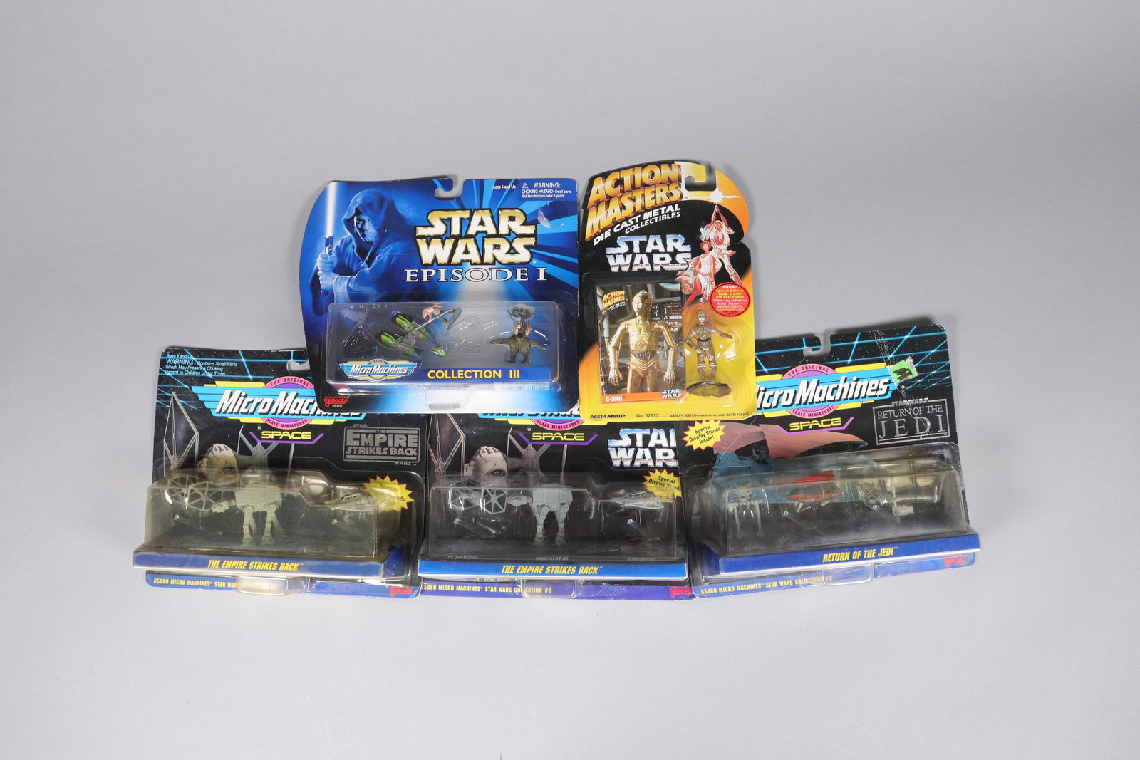 Lots Star Wars figures in box (1 of 6)
