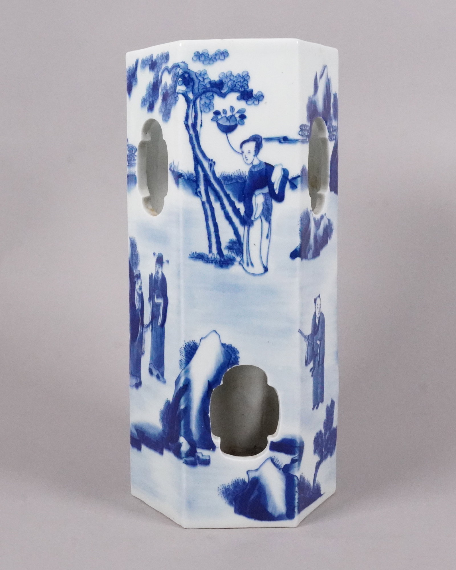 Chinese fine b/w hat stand (1 of 6)
