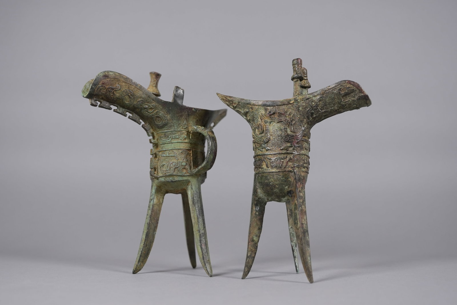 2 Chinese fine bronze cups: 2 Chinese fine bronze cups. Largest H: 8.4" x W: 7."
