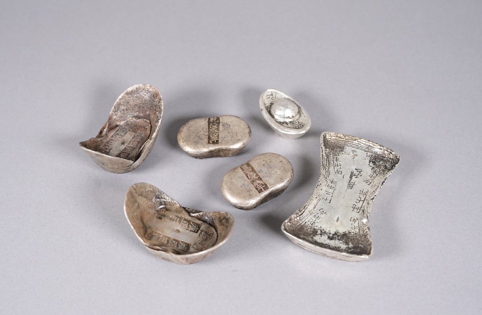 Lots Chinese ingots ungraded: Lots Chinese ingots ungraded. All sales are final, no return. We do not guarnatee its material, condition, age.