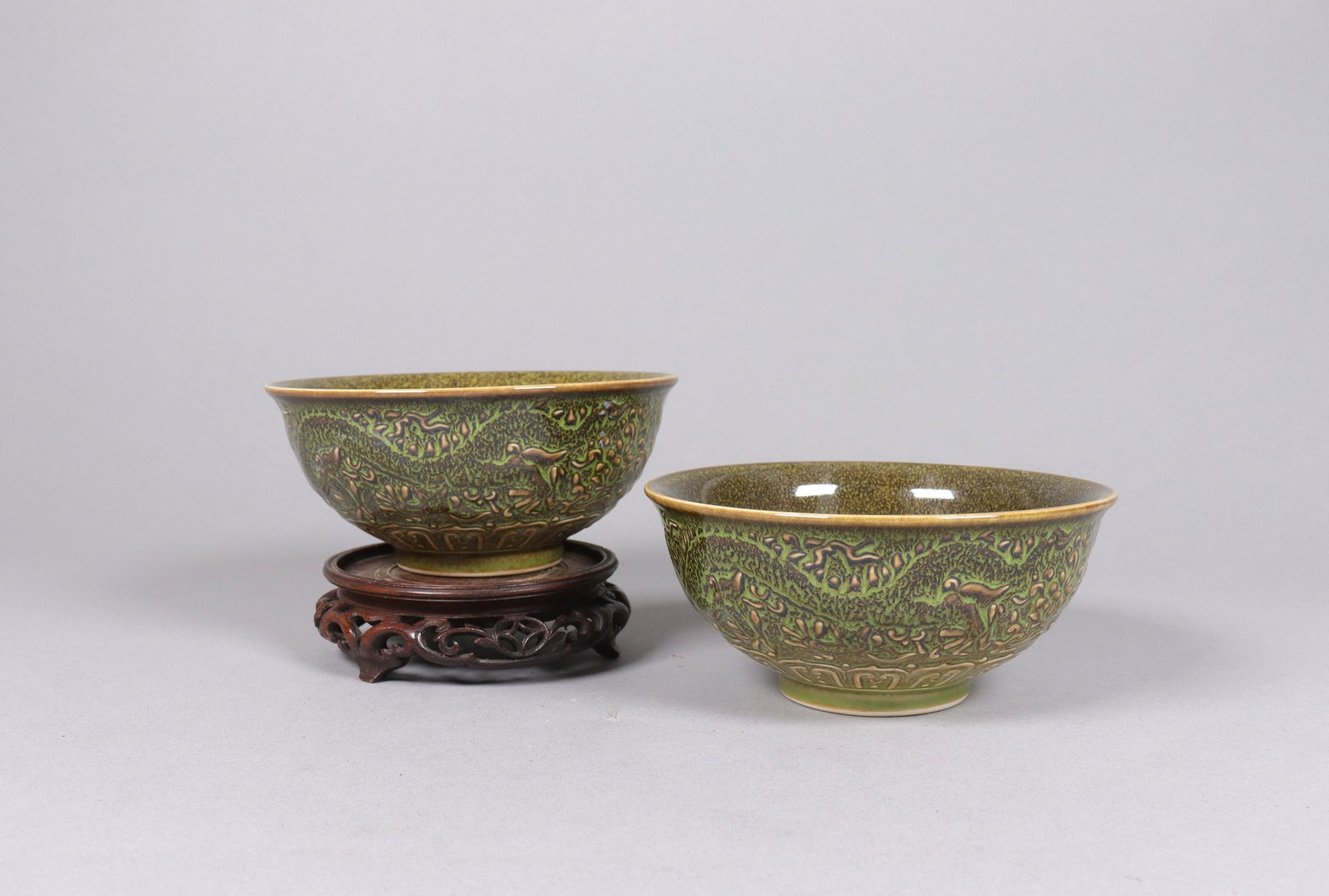 2 Chinese fine bowls: 2 Chinese fine bowls, largest H: 2.8" x W: 6."