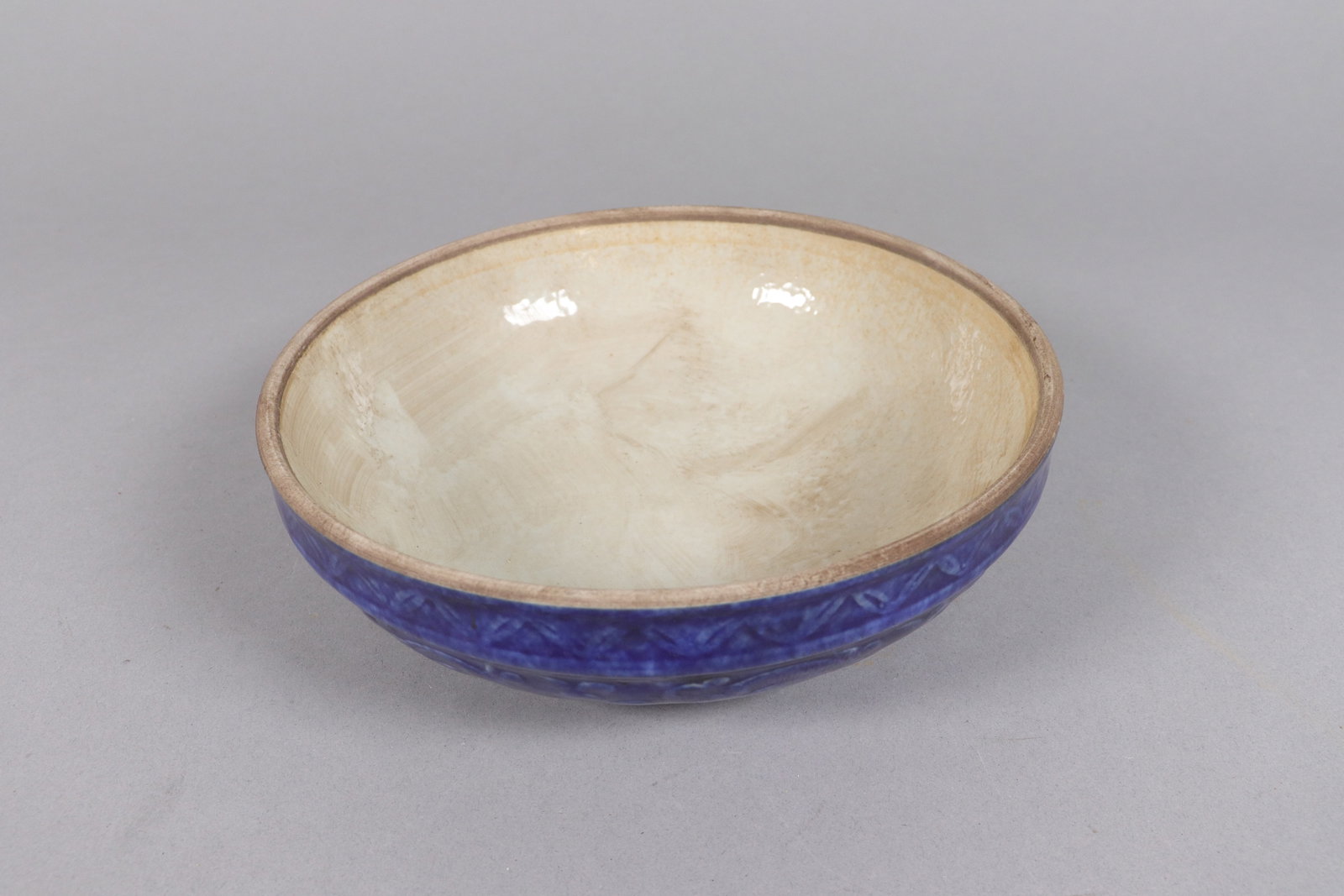 Chinese fine round box - 5