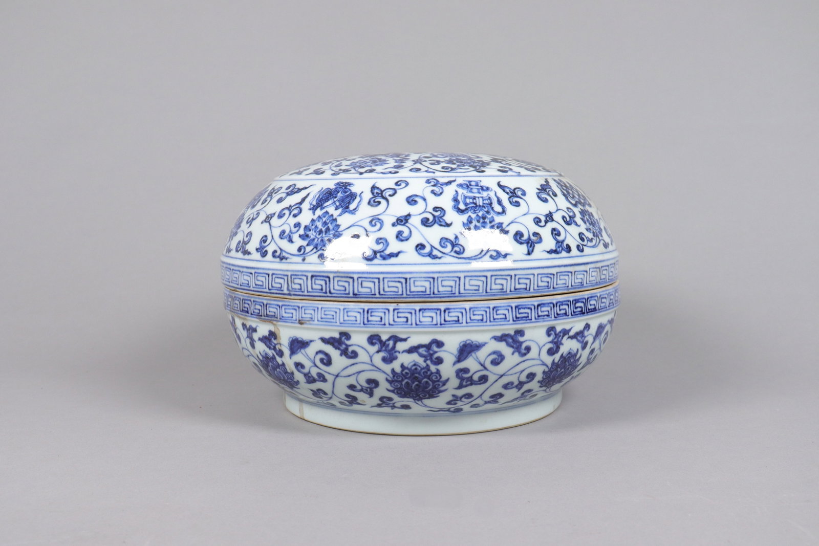 Chinese large b/w lidded box: Chinese large blue and white lidded box. H: 6.25" x W: 10."