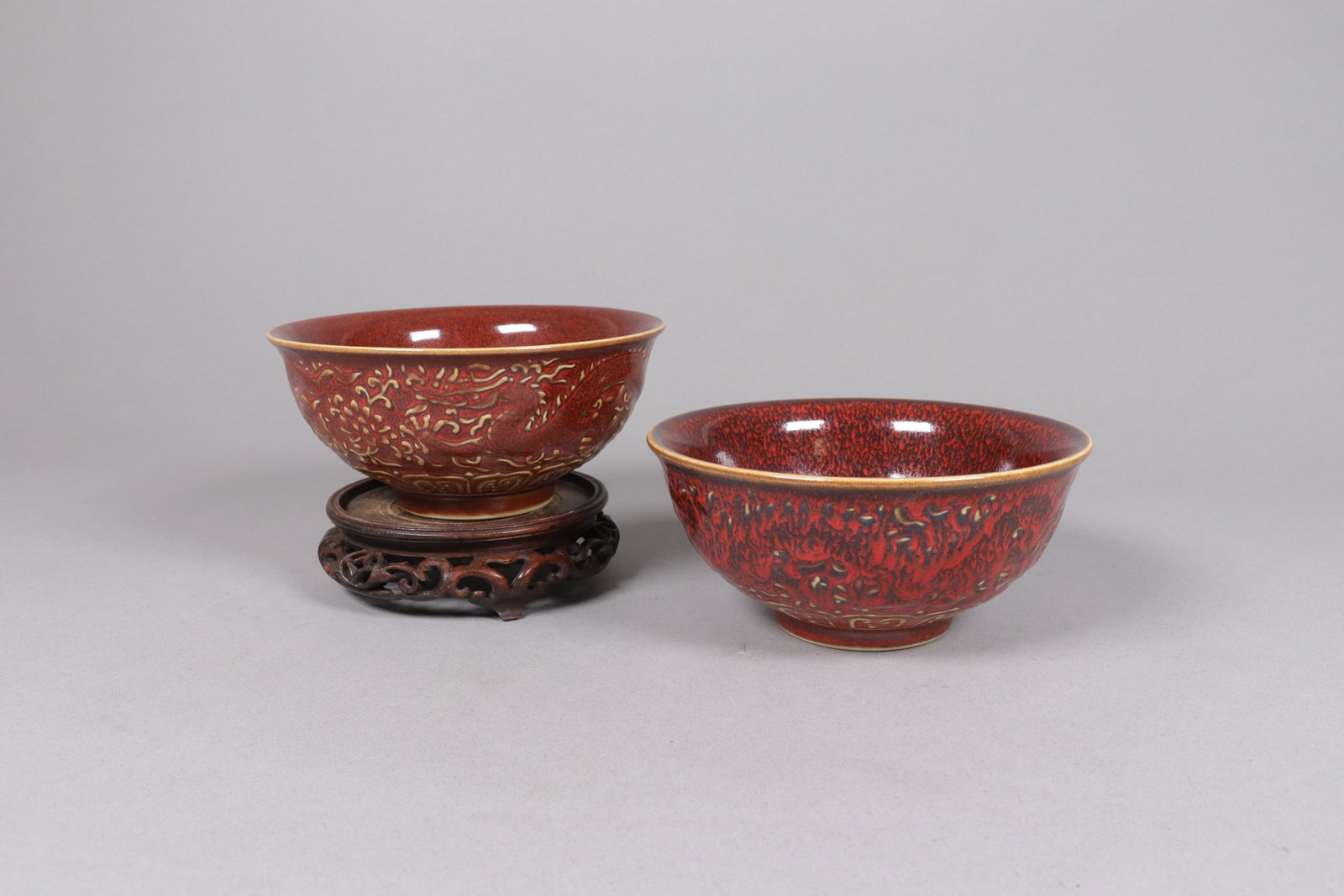 2 Chinese red bowls: 2 Chinese fine red bowls. H: 2.75" x W: 6."