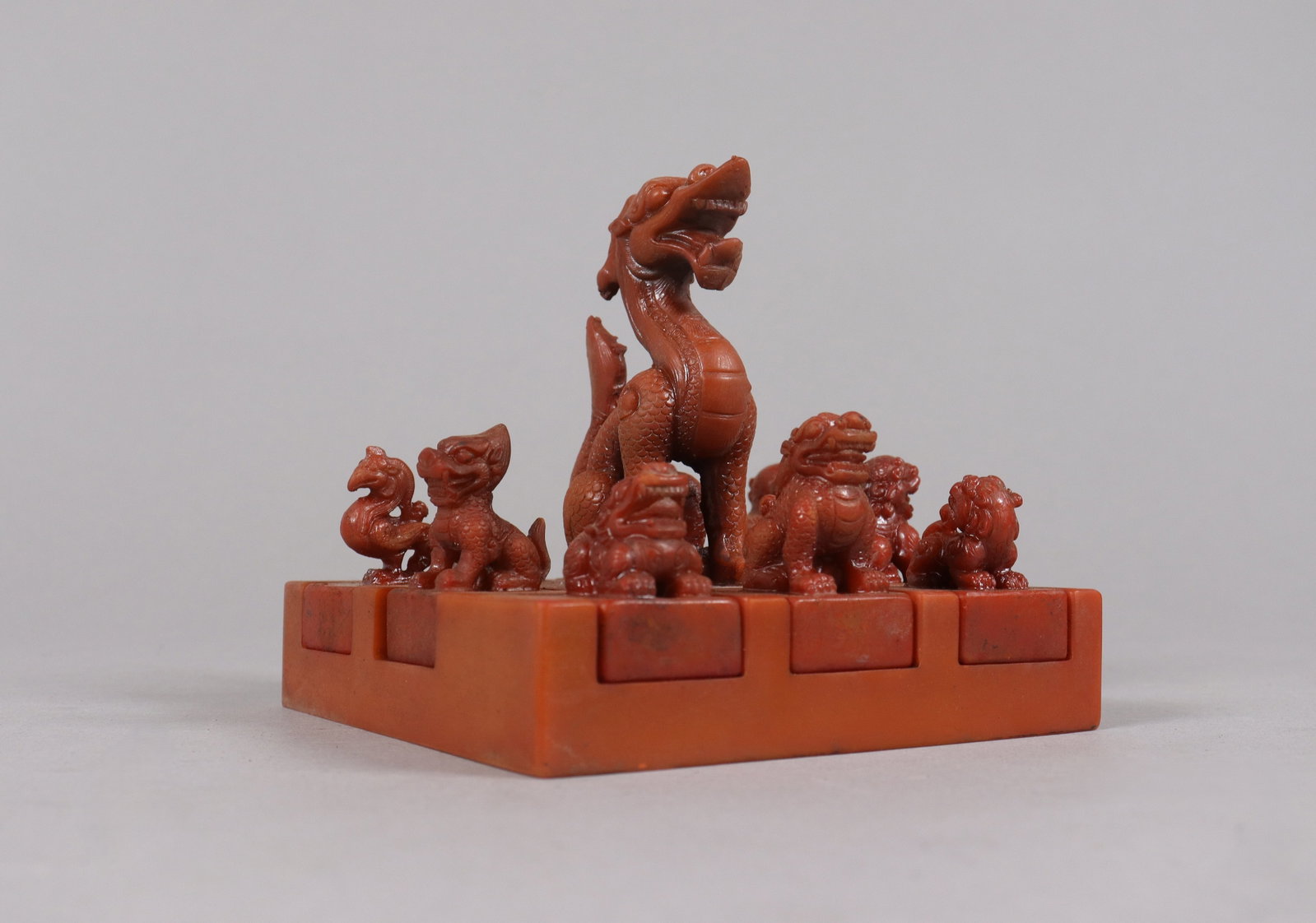 Lots Chinese fine carvings: Lots Chinese fine carvings.