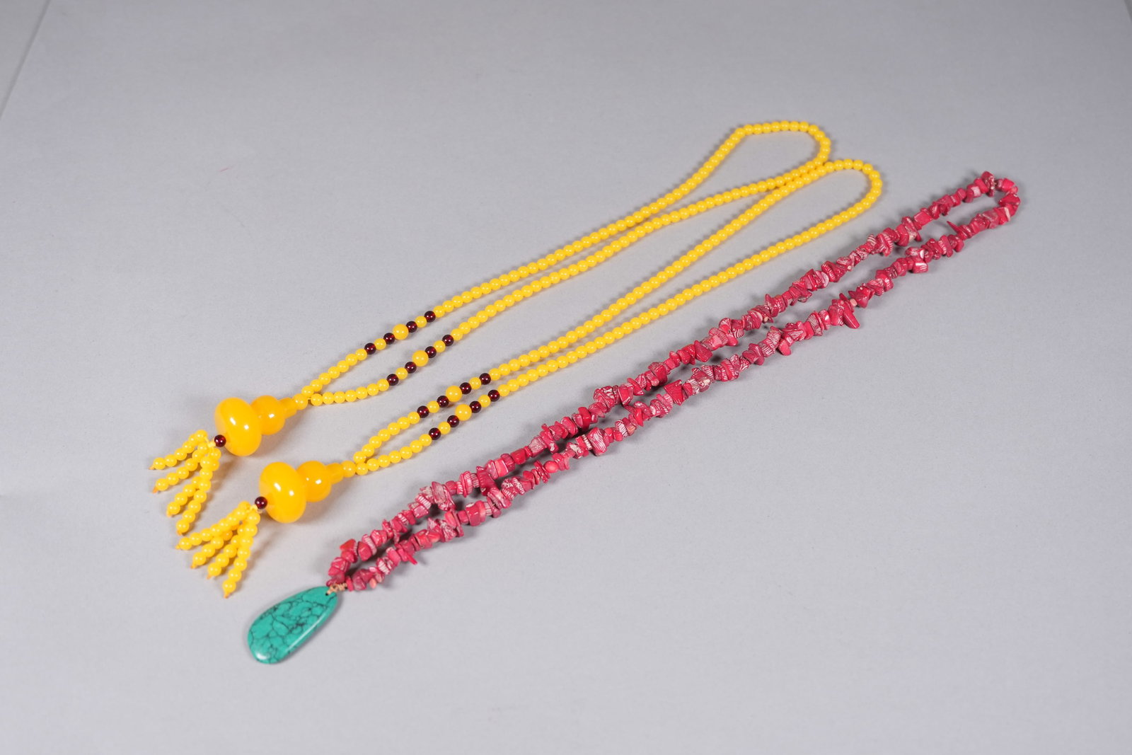 Lots Chinese fine necklaces: Lots Chinese fine necklaces.